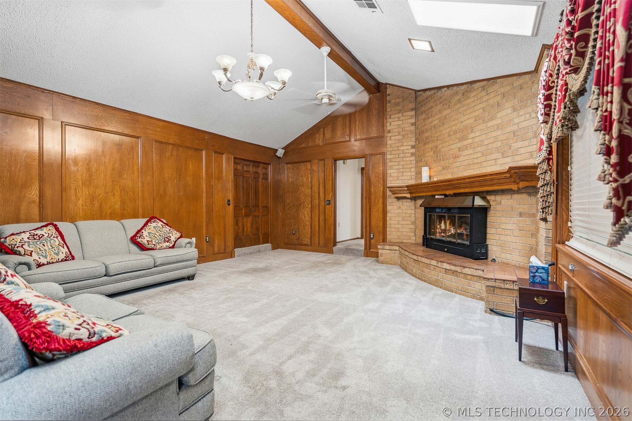 521 Circle Drive Property Photo 5