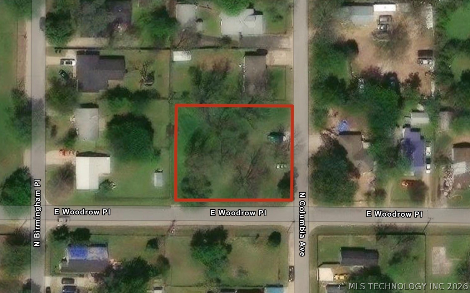 2230 N Columbia Avenue Property Photo 5