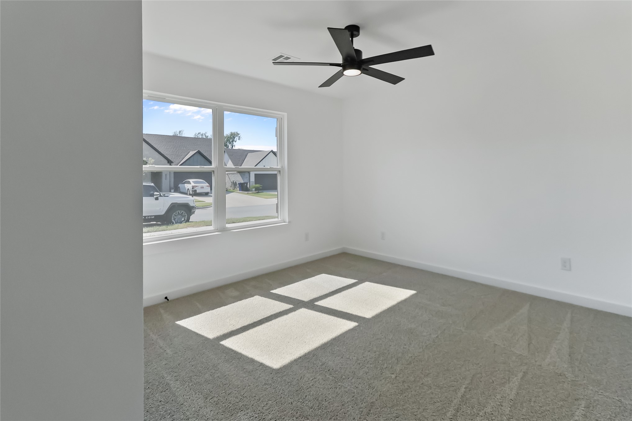 4611 S Chestnut Avenue Property Photo 10