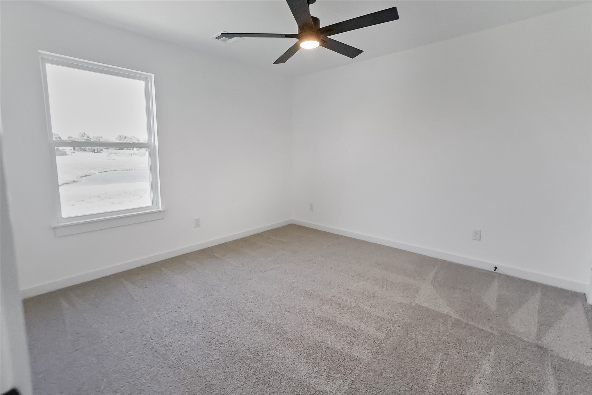 4611 S Chestnut Avenue Property Photo 12