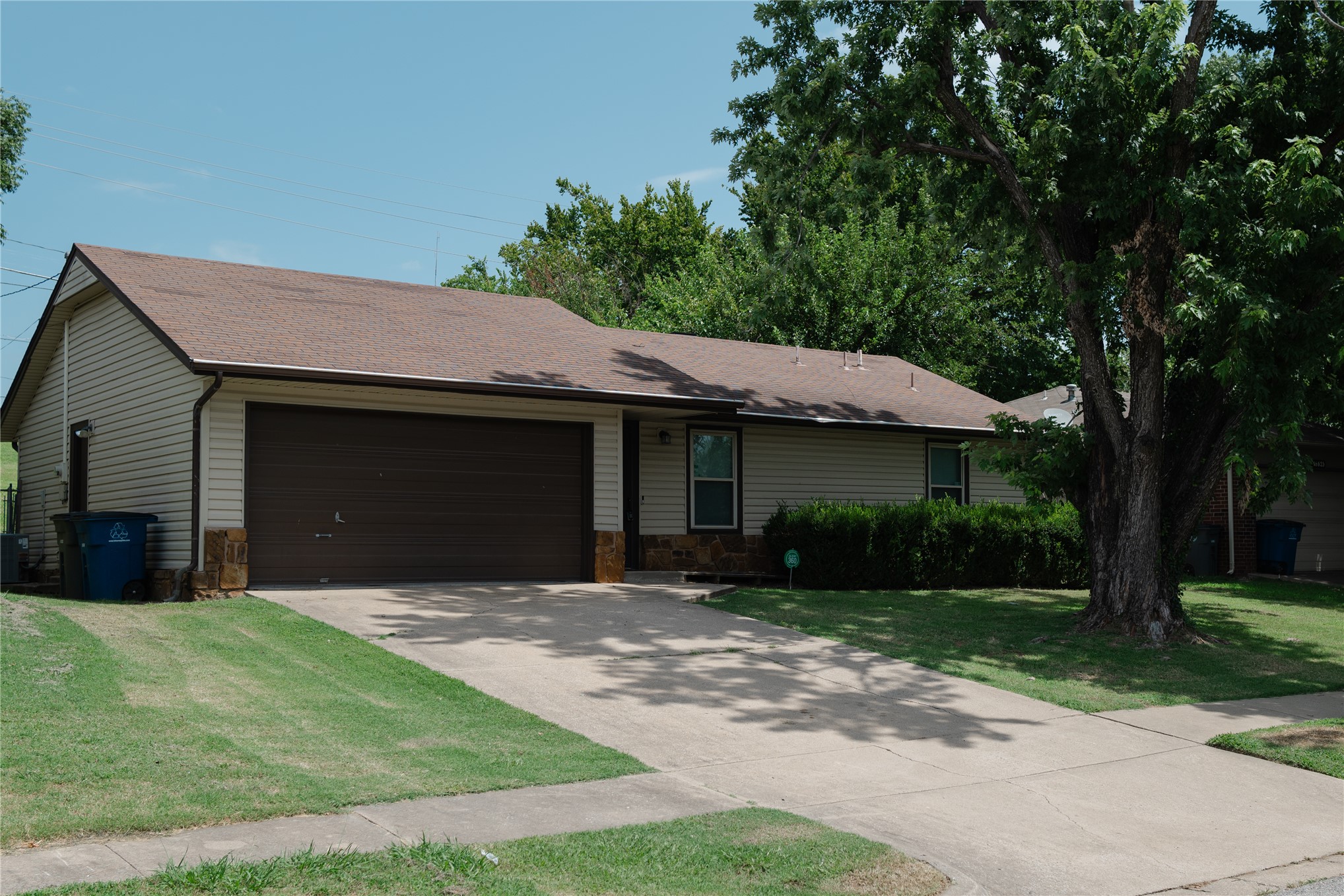 16619 E Admiral Boulevard Property Photo 1