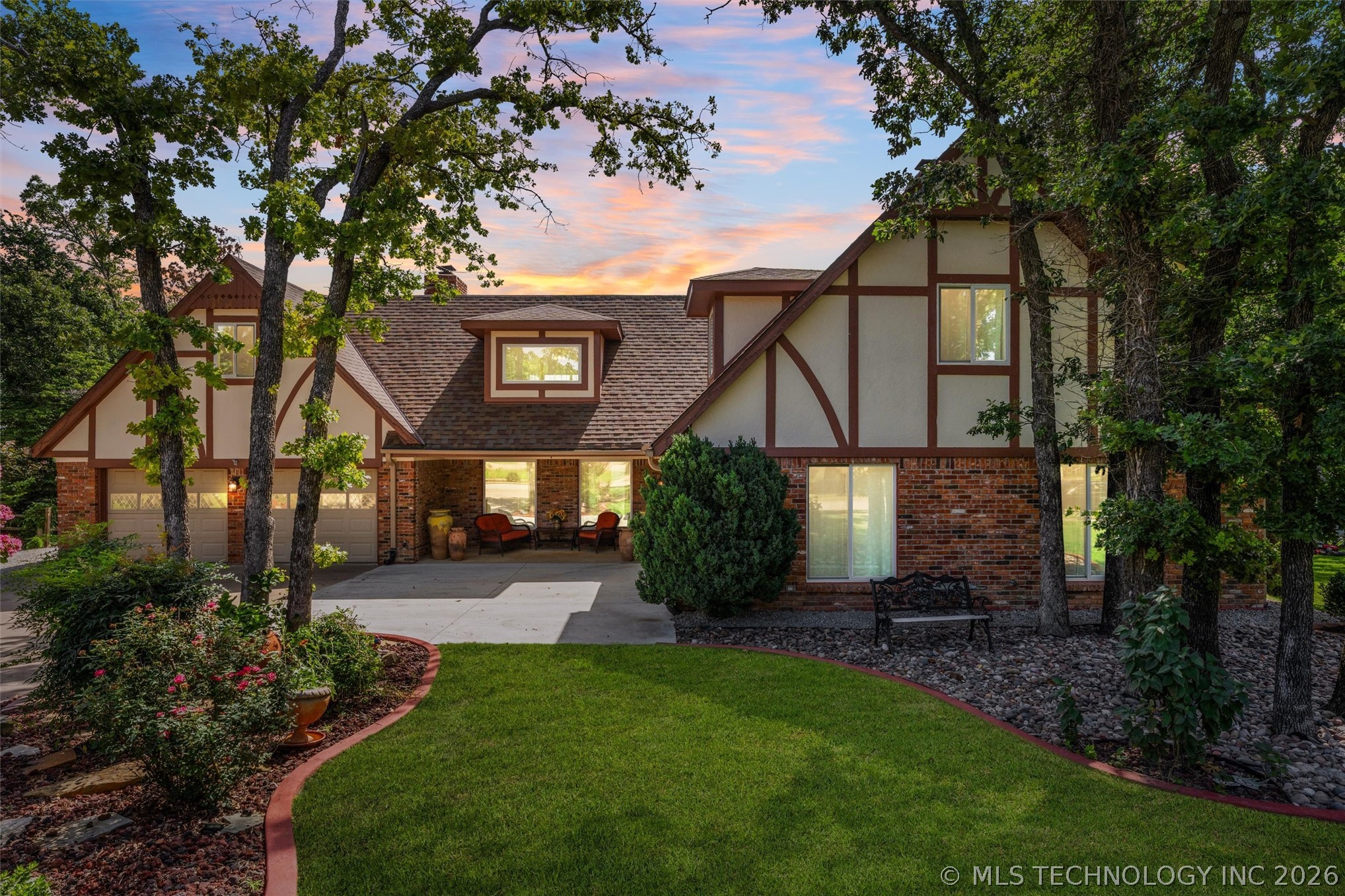 2520 Mountain Road Property Photo 1
