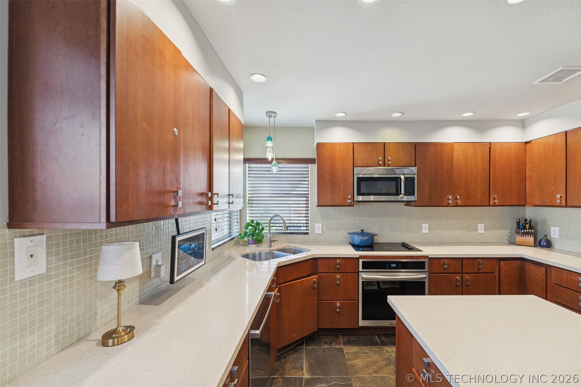 18013 E 93rd Street North Property Photo 16