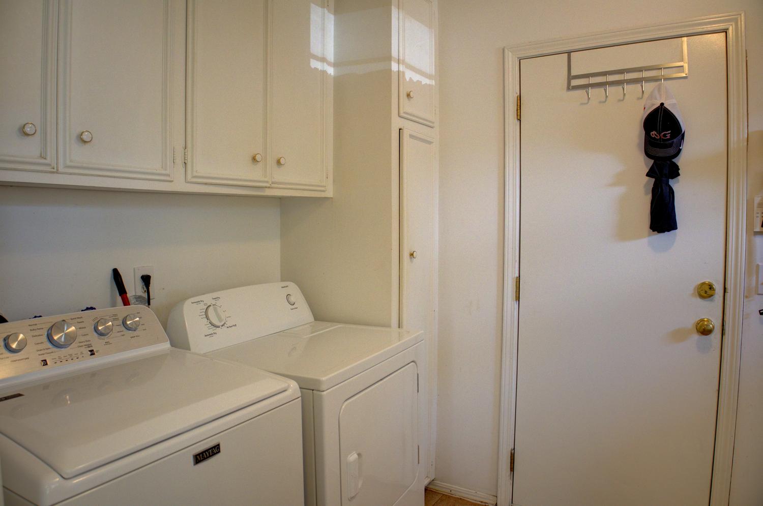 4739 S Lakewood Avenue Property Photo 28