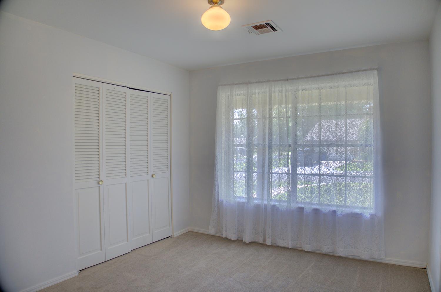 4739 S Lakewood Avenue Property Photo 33