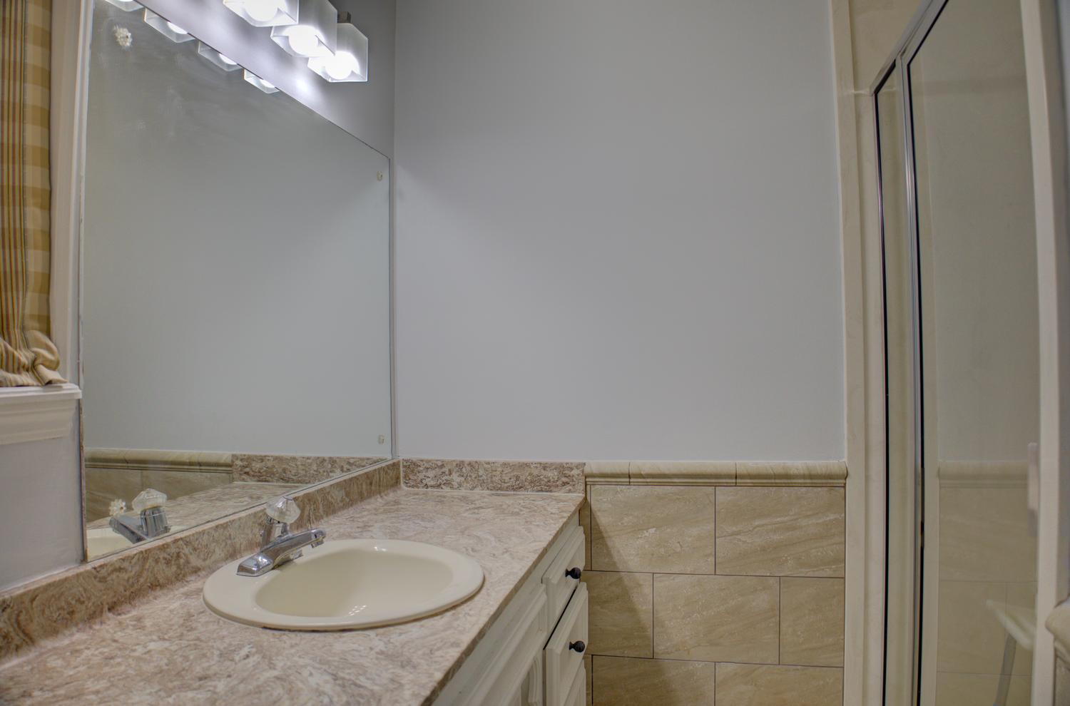 4739 S Lakewood Avenue Property Photo 43