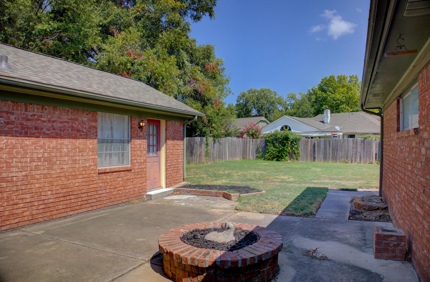 4739 S Lakewood Avenue Property Photo 45