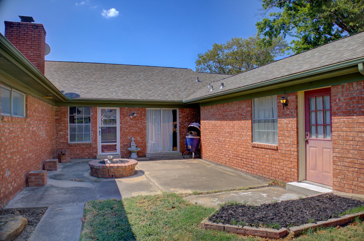 4739 S Lakewood Avenue Property Photo 46