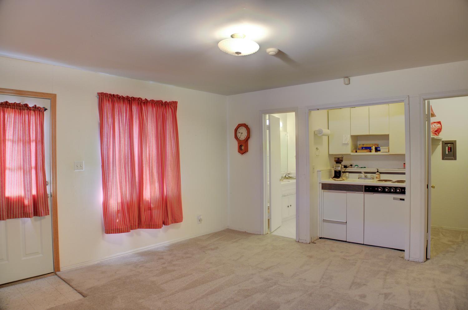 4739 S Lakewood Avenue Property Photo 49