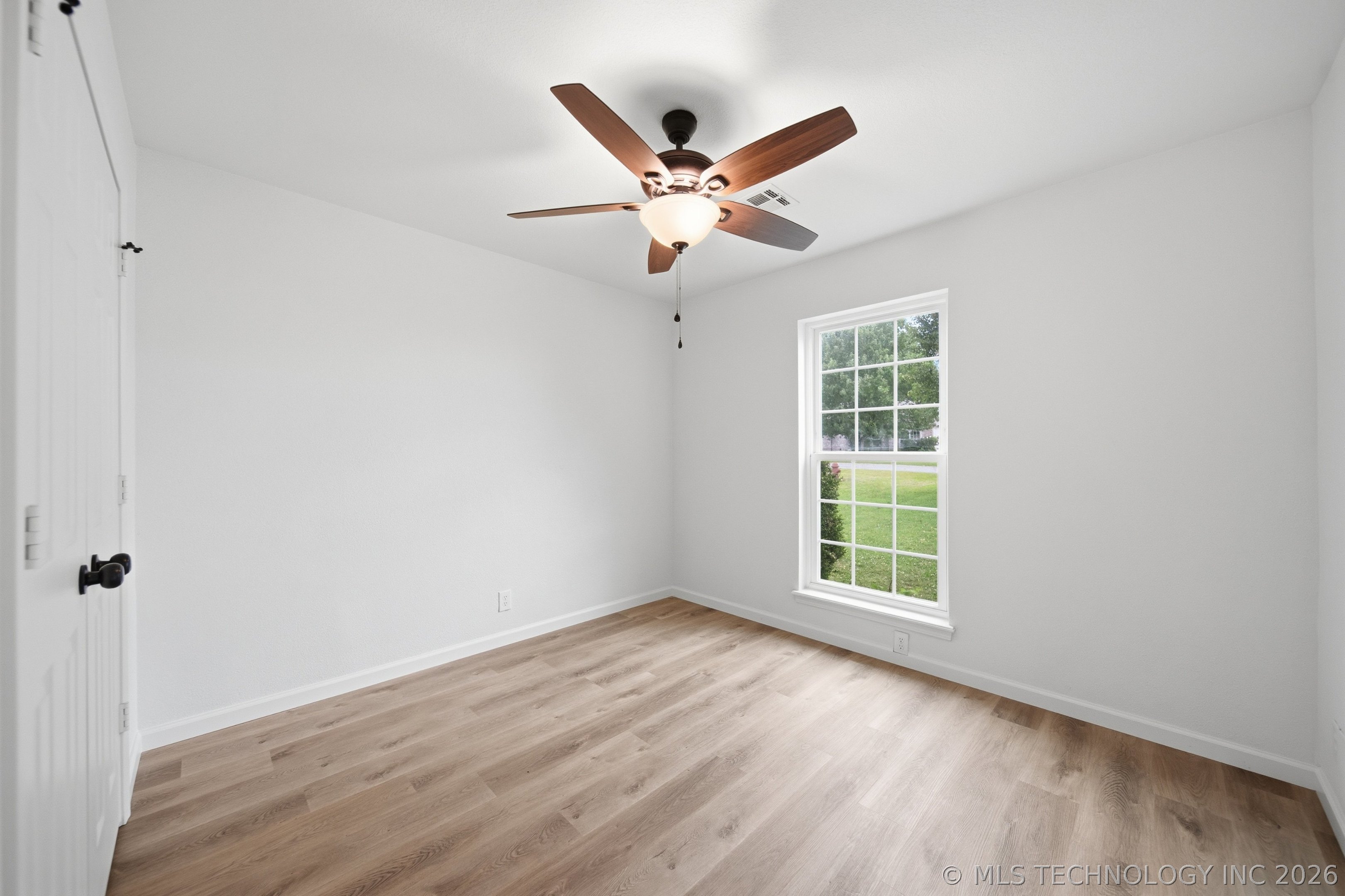 1004 W Beech Street Property Photo 31