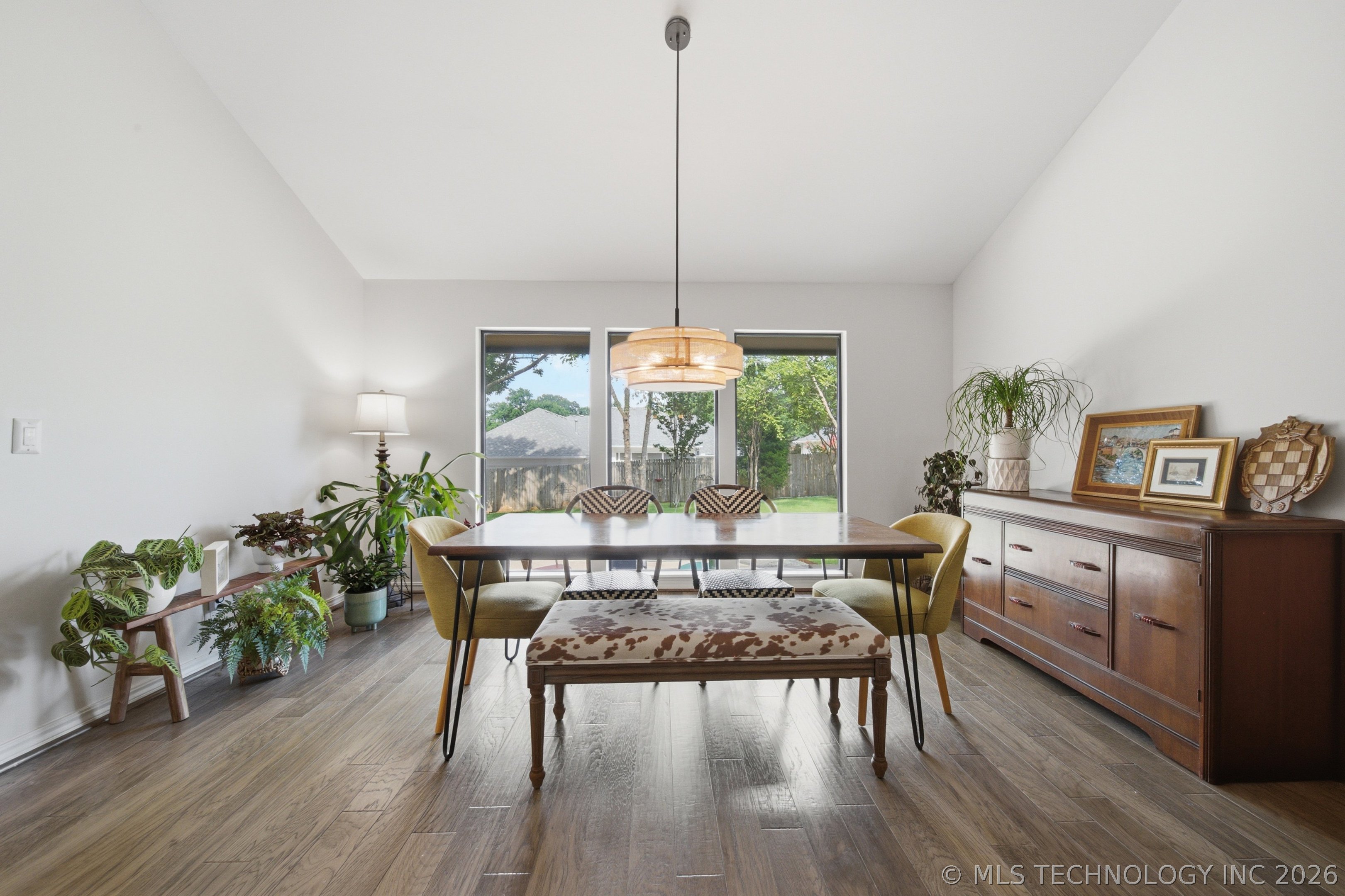 6407 S Quebec Avenue Property Photo 12