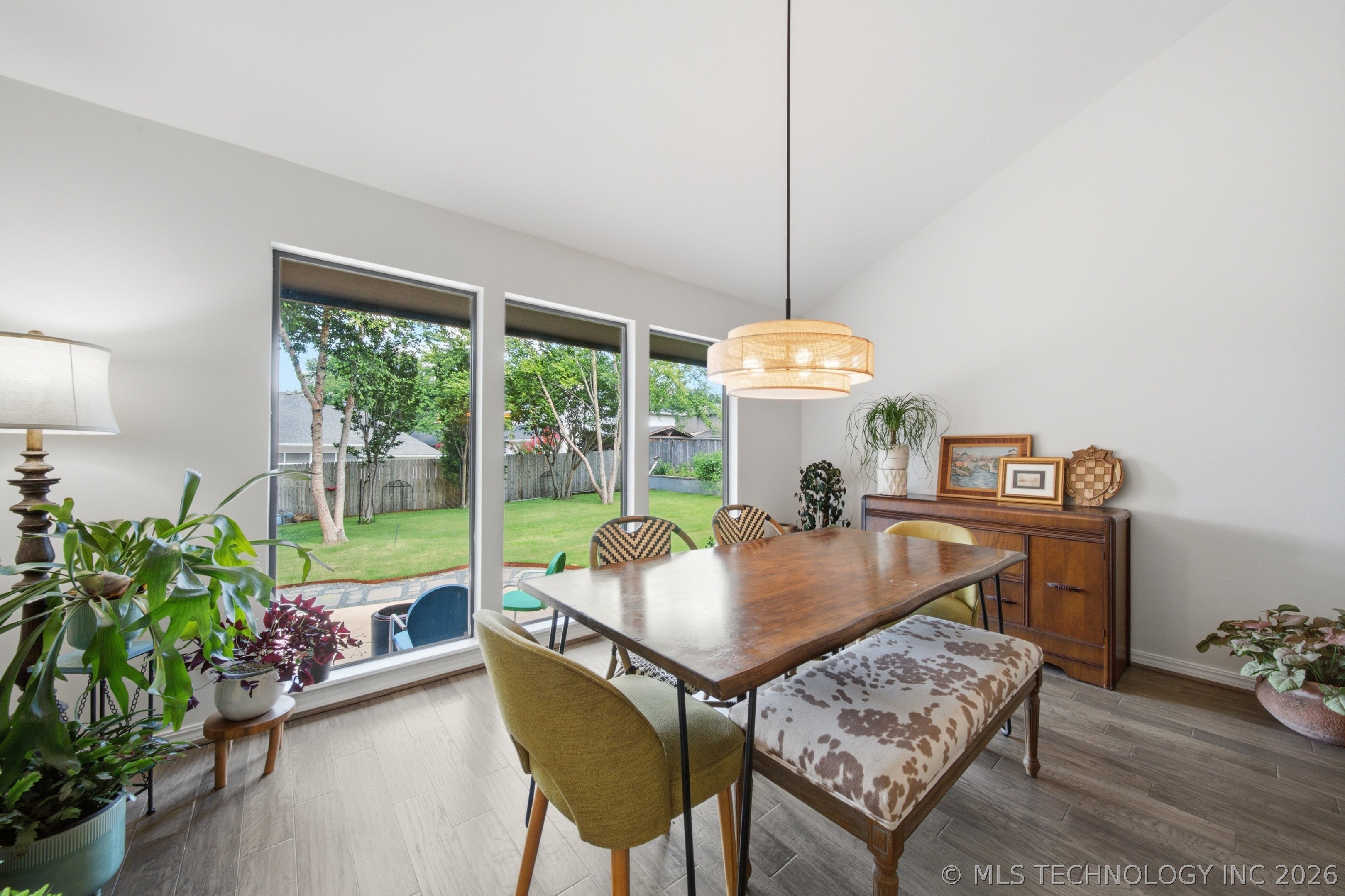 6407 S Quebec Avenue Property Photo 13