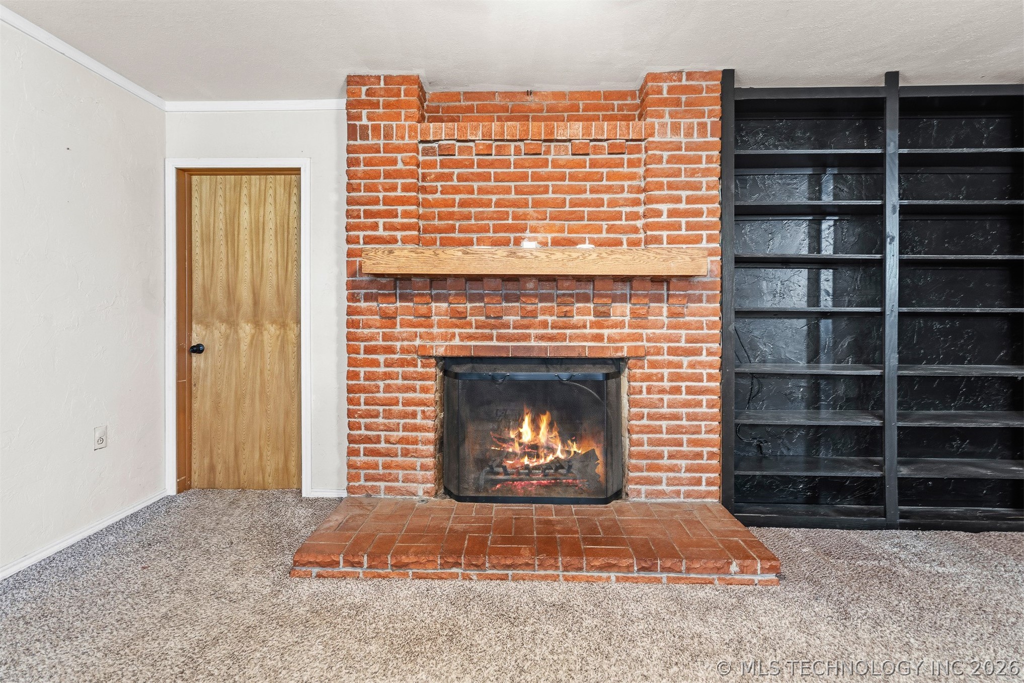 302 3rd Street Property Photo 4