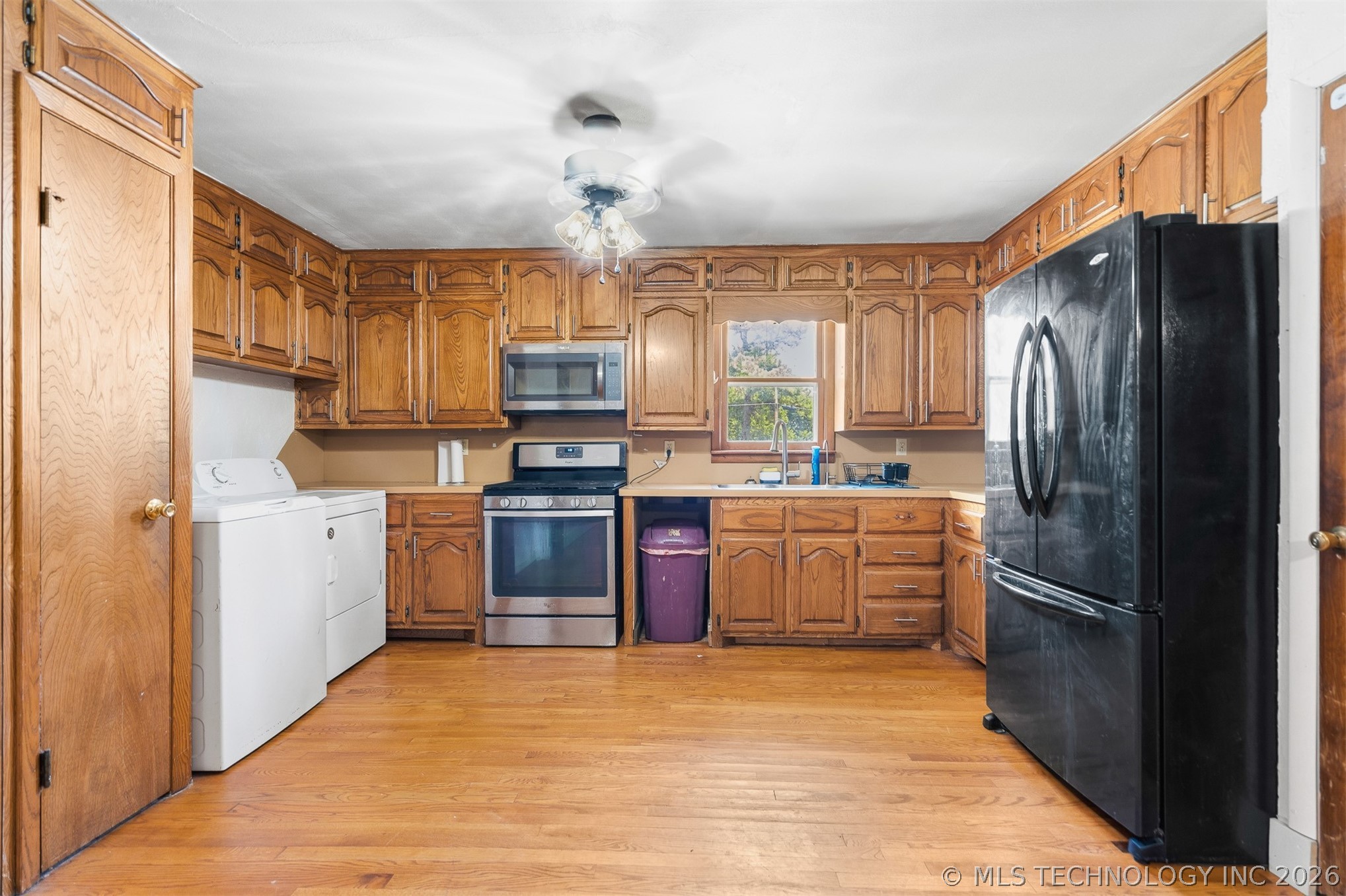 302 3rd Street Property Photo 8