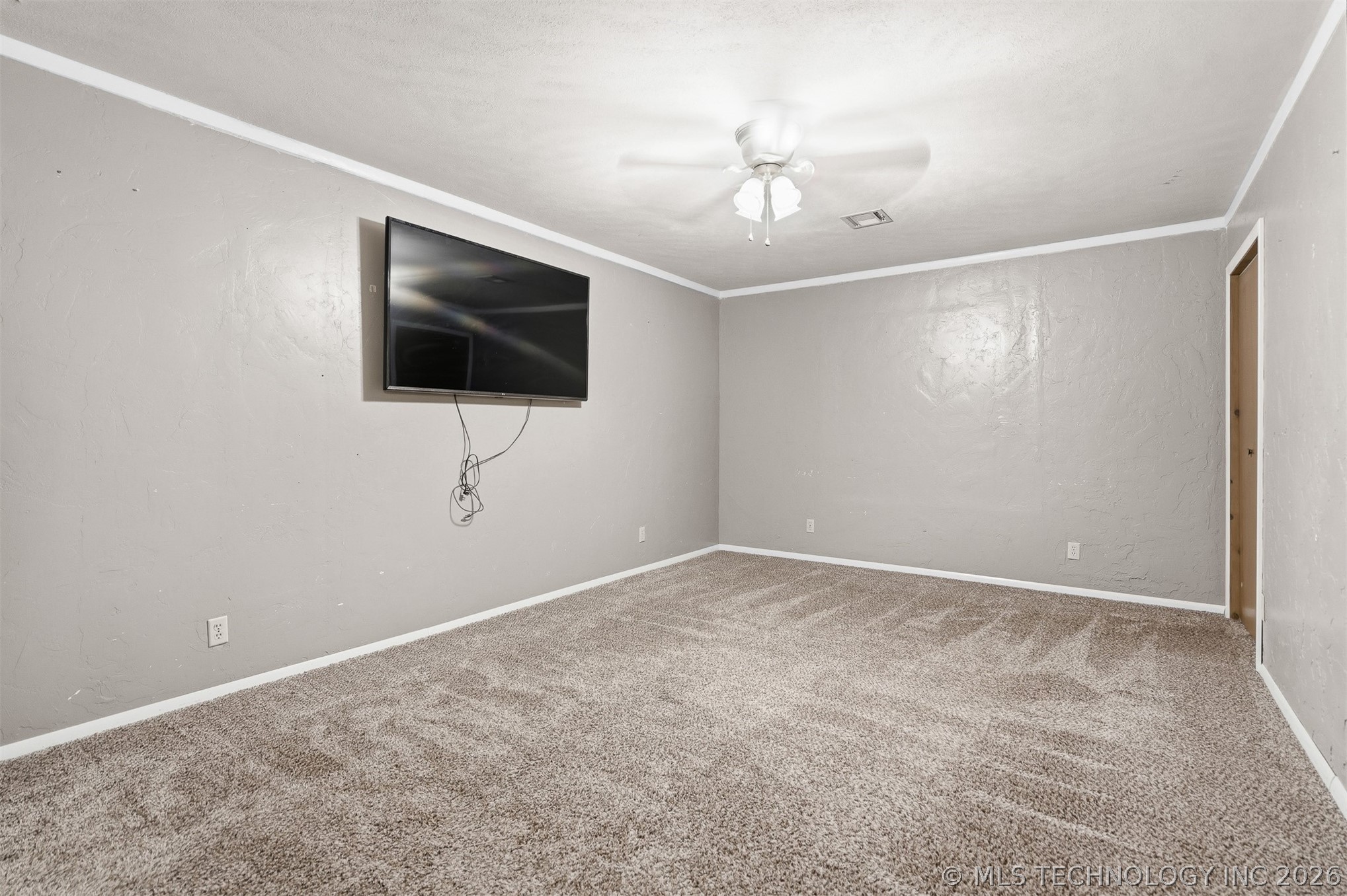 302 3rd Street Property Photo 12