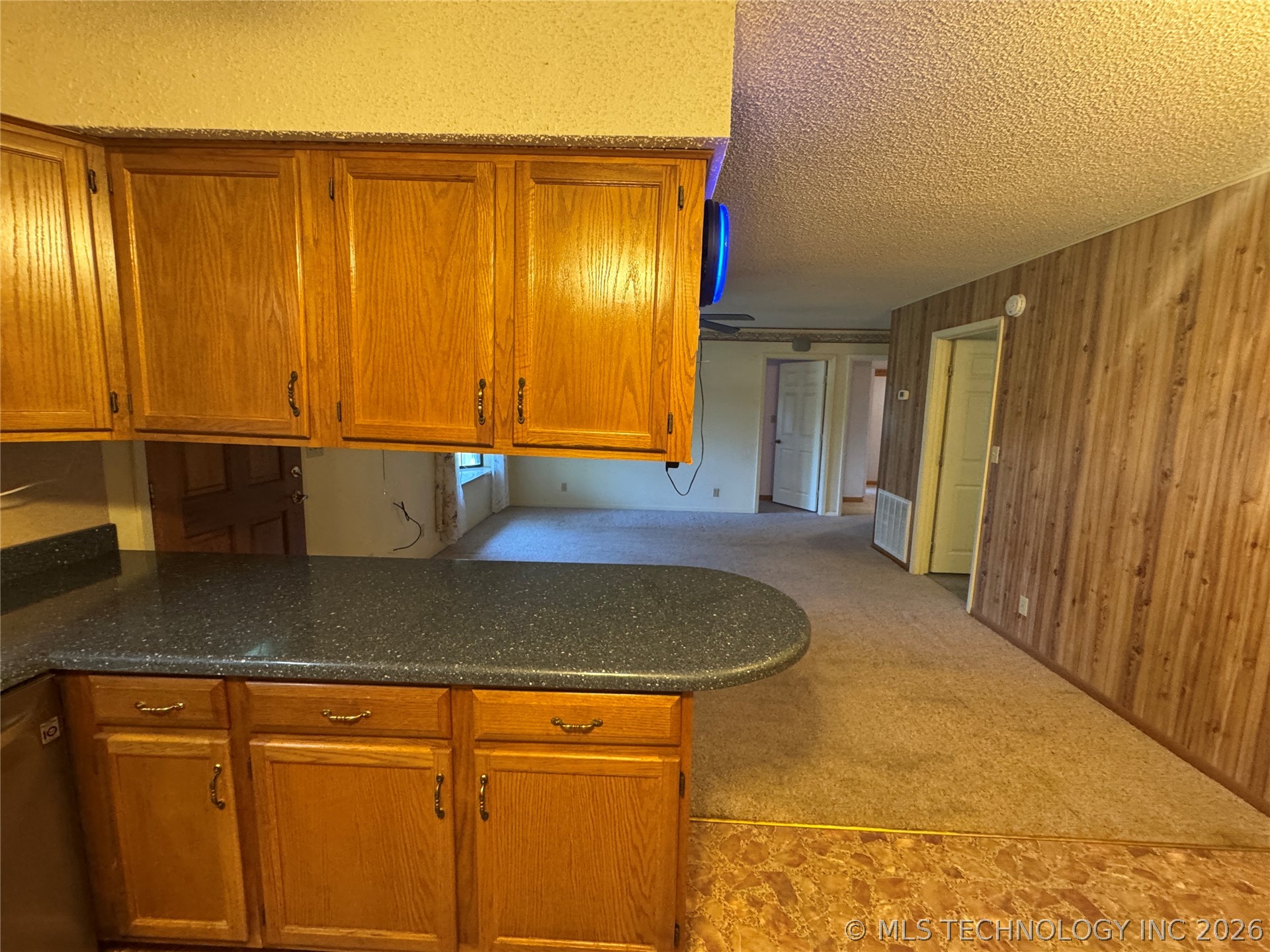 85 Pine Street Property Photo 17