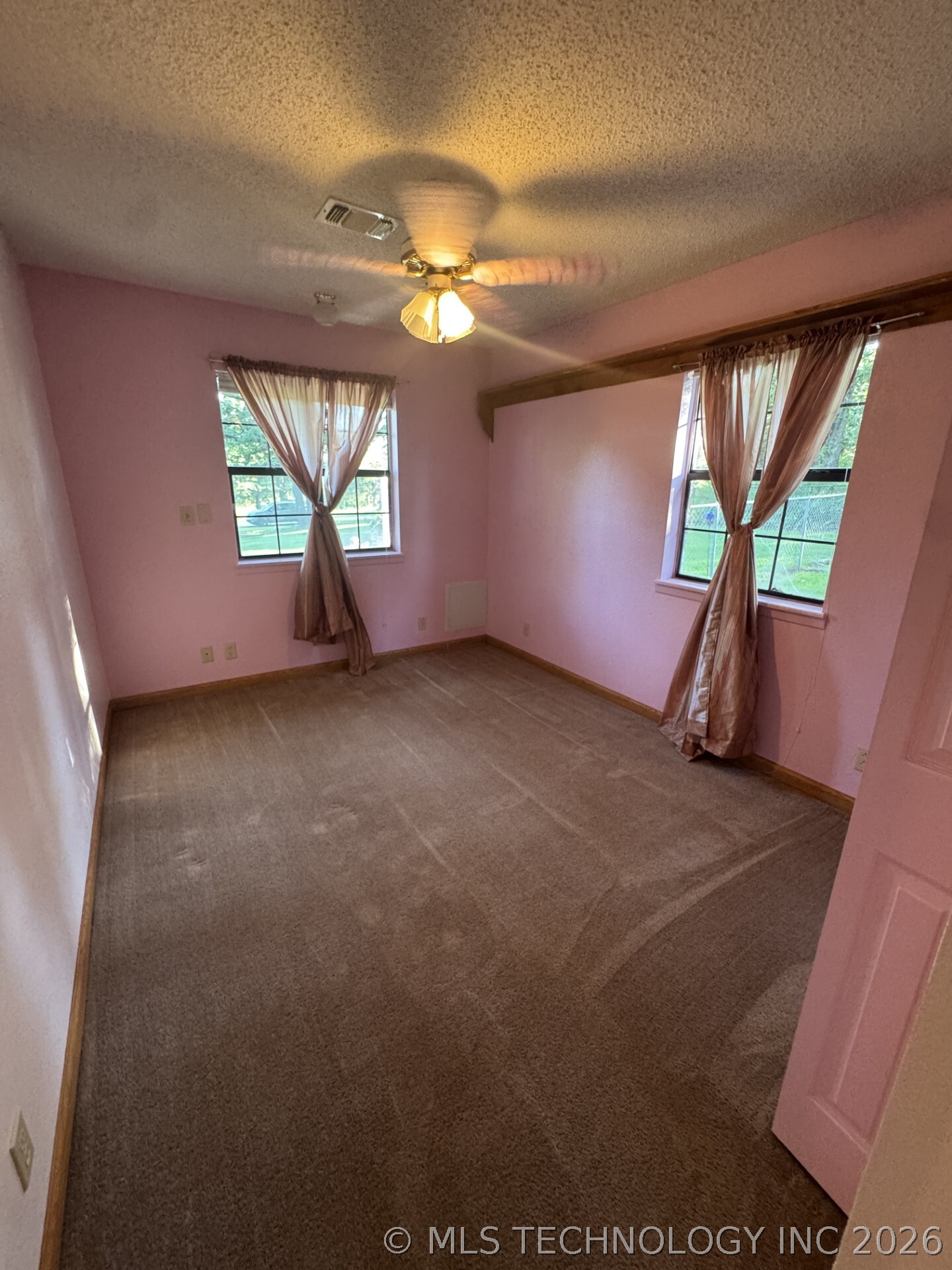 85 Pine Street Property Photo 27