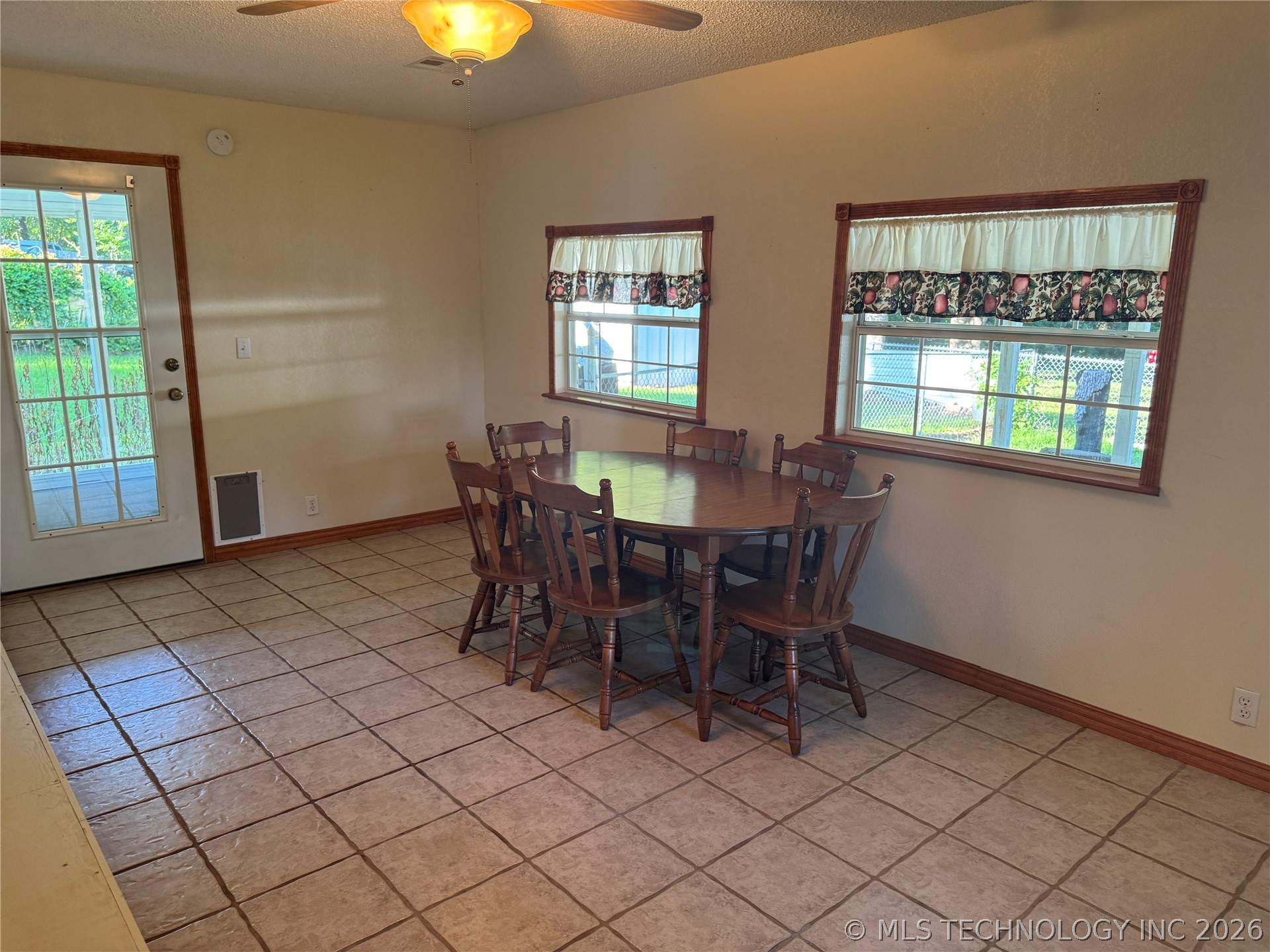85 Pine Street Property Photo 31