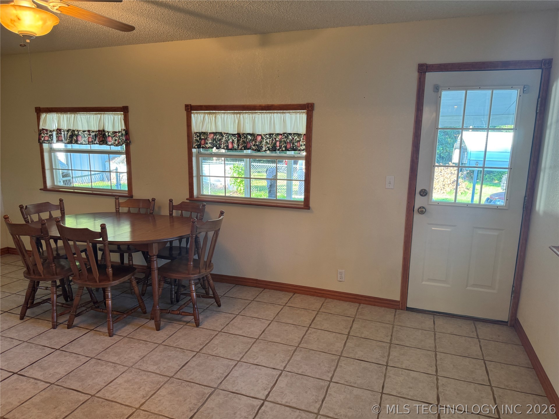 85 Pine Street Property Photo 32