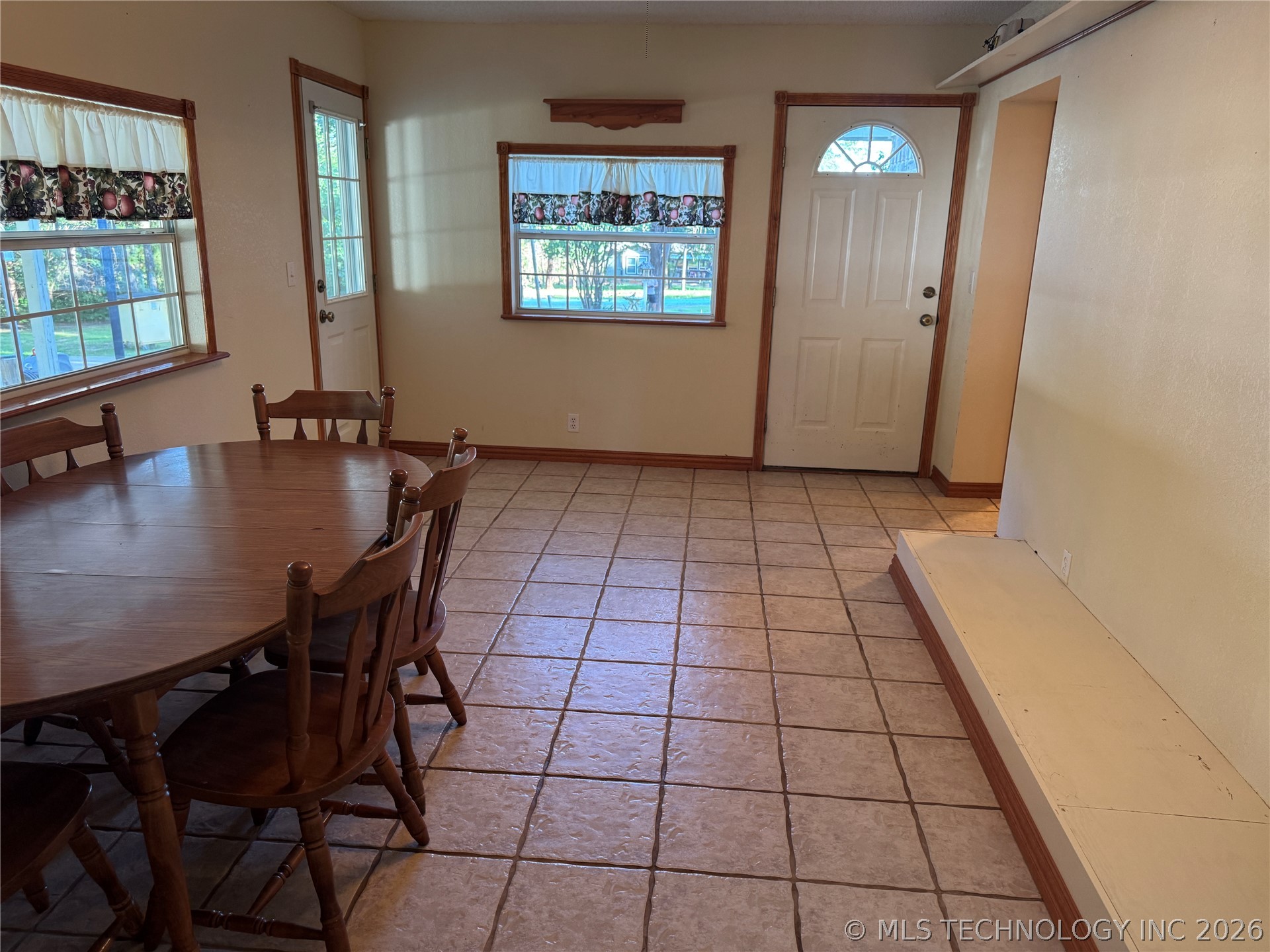 85 Pine Street Property Photo 33