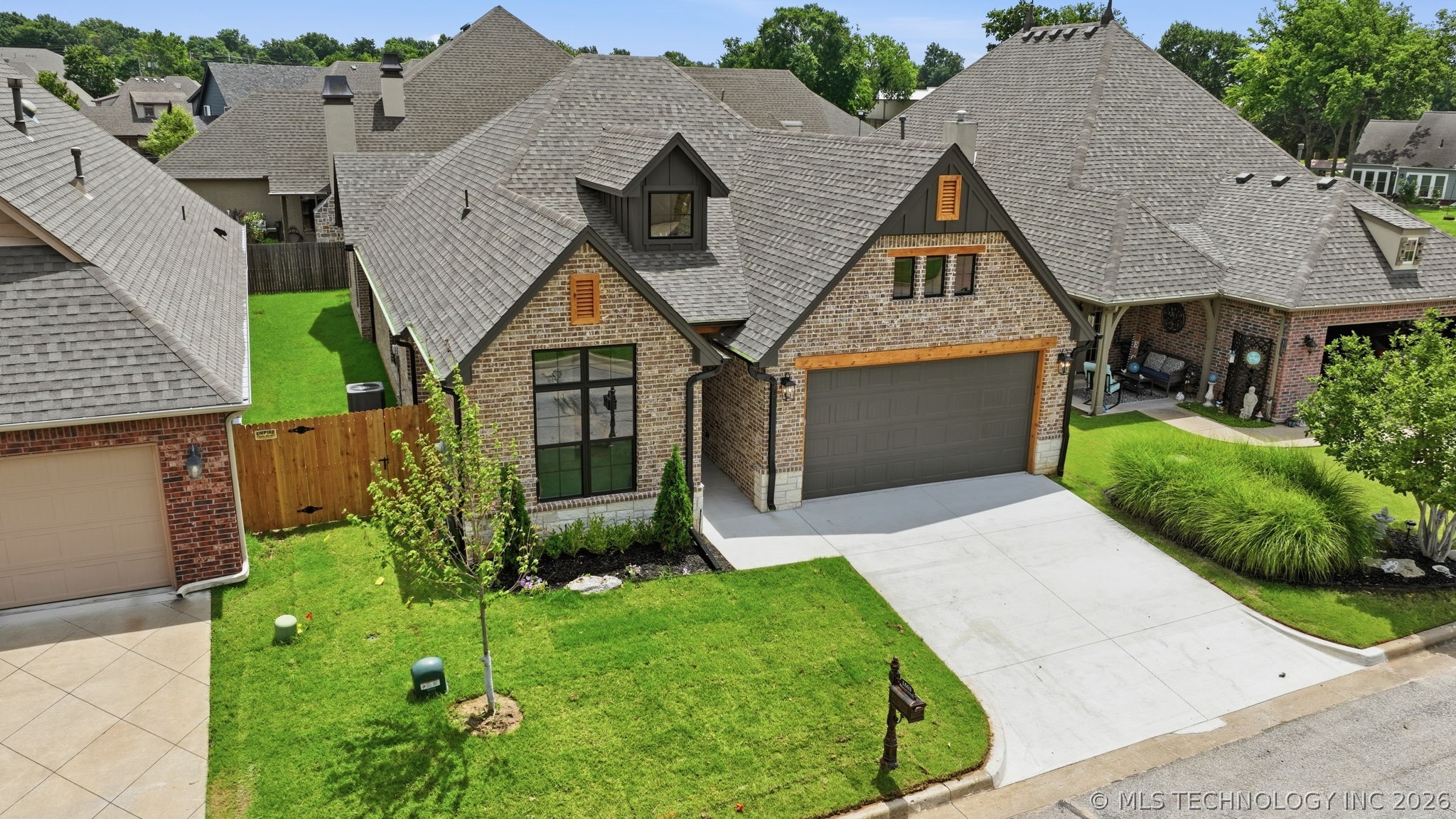 1563 S Hickory Circle Property Photo 45