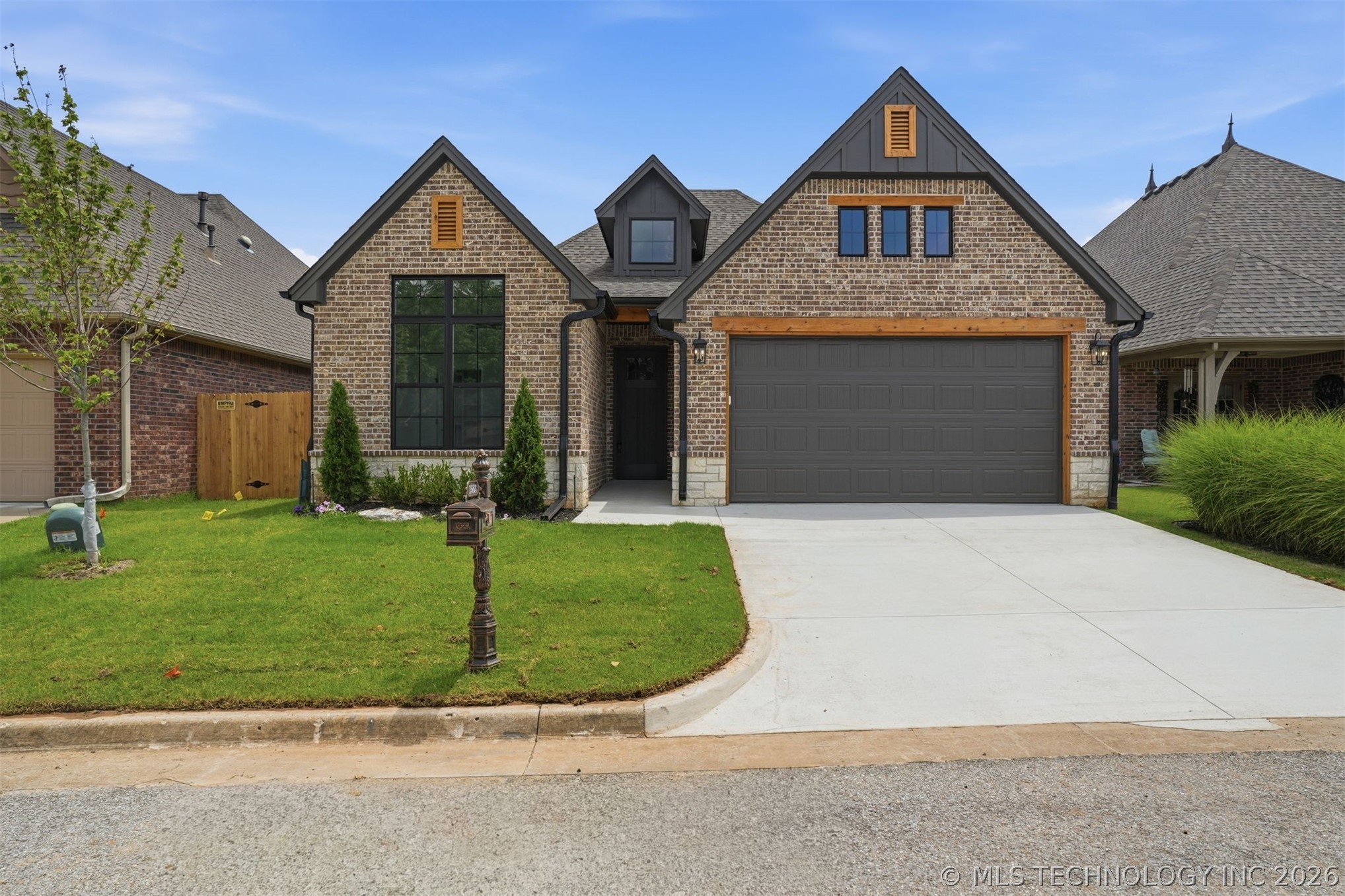 1563 S Hickory Circle Property Photo 46