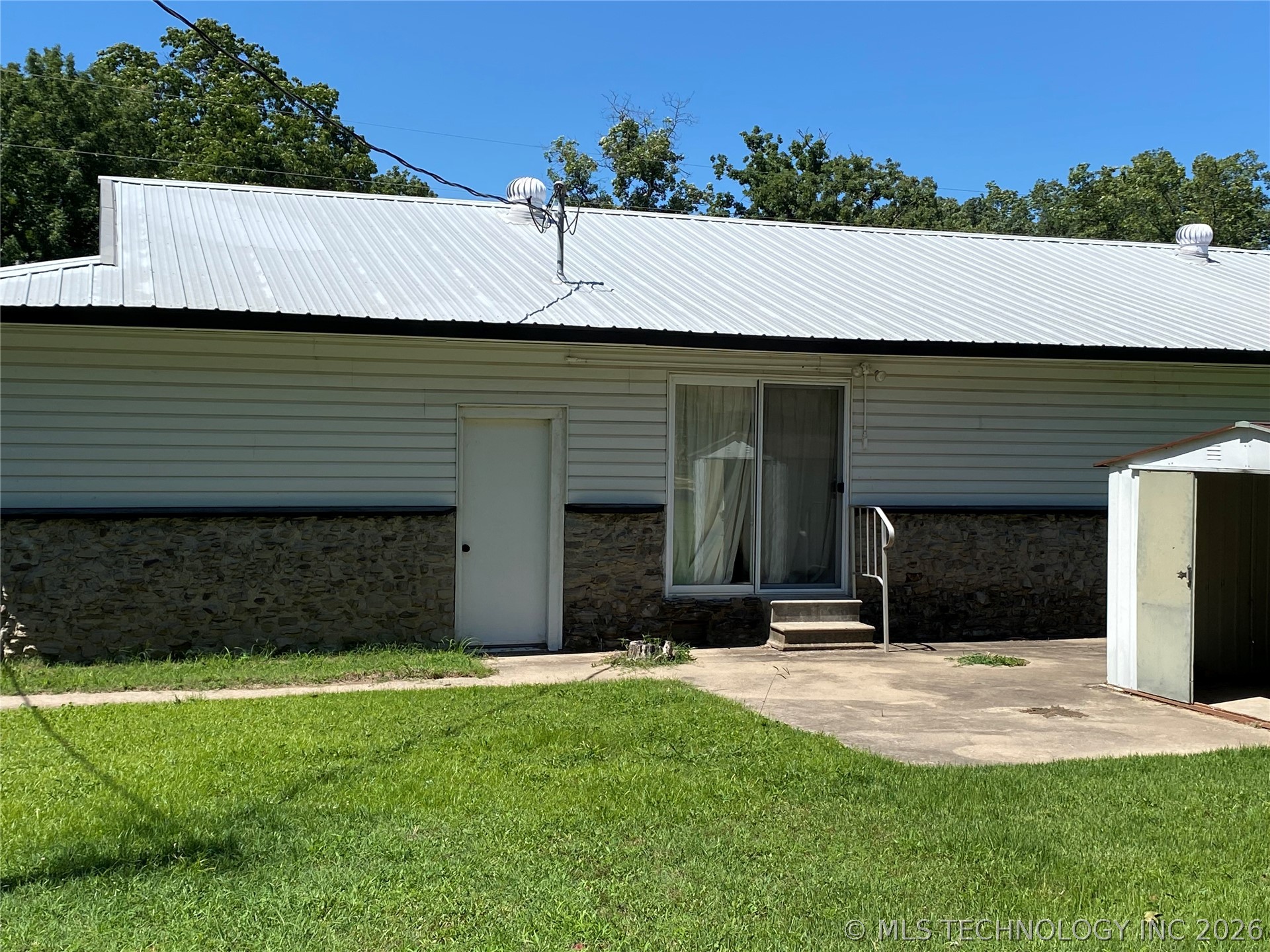 421364 E 1164 Property Photo 2