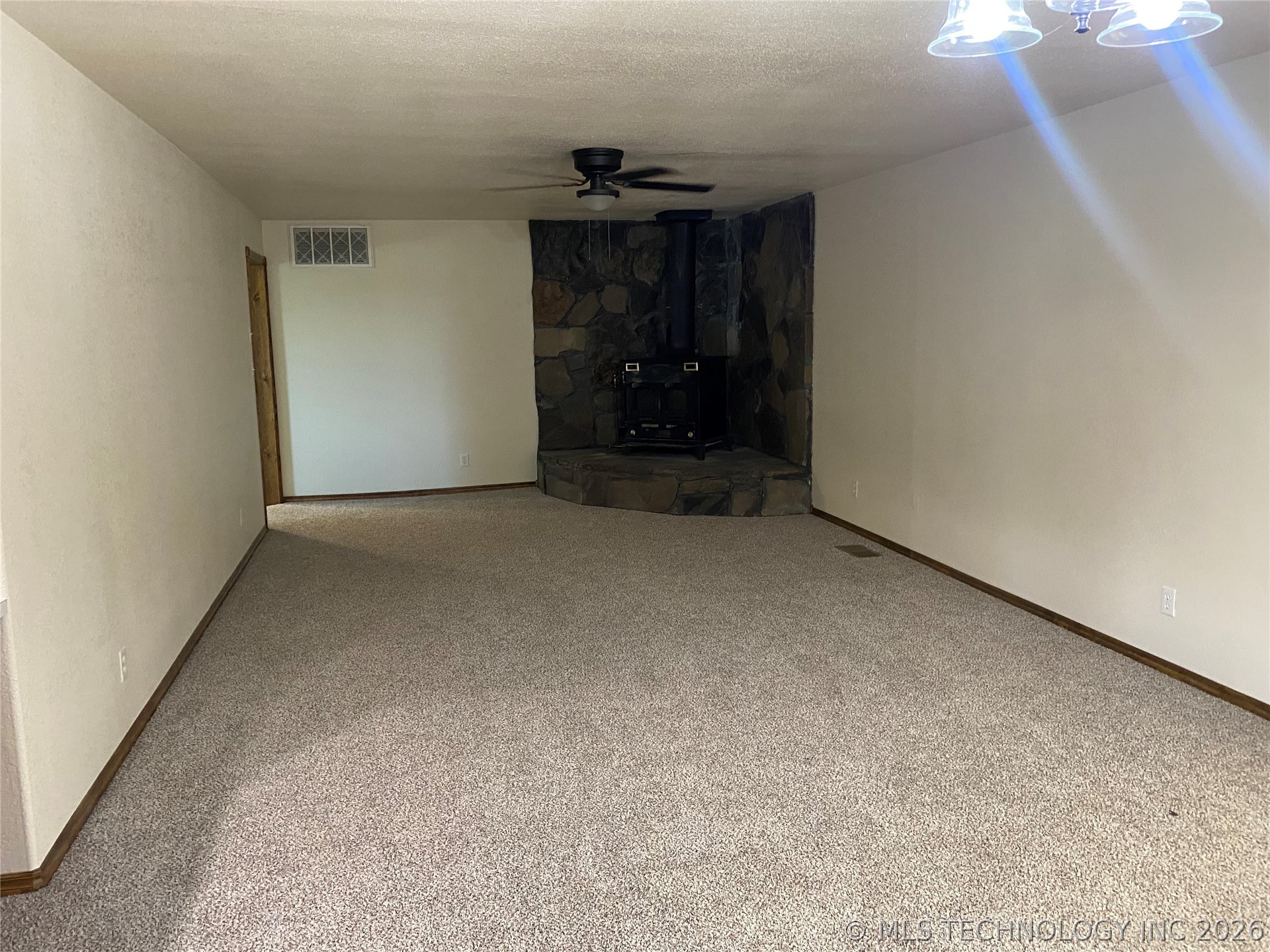 421364 E 1164 Property Photo 7
