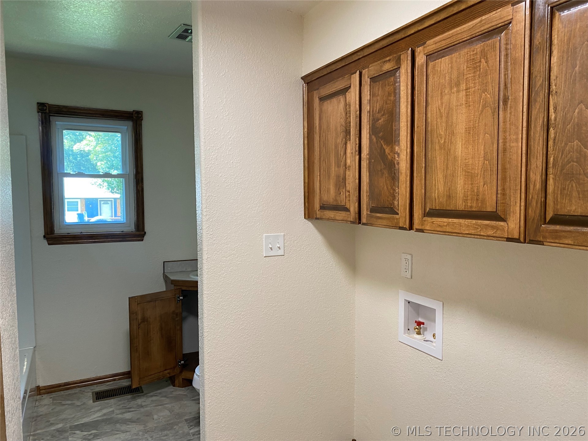 421364 E 1164 Property Photo 13