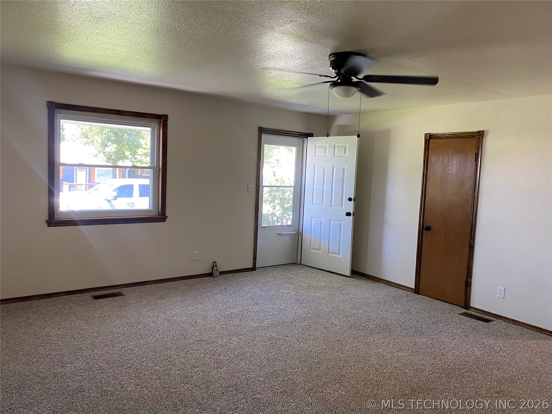 421364 E 1164 Property Photo 15