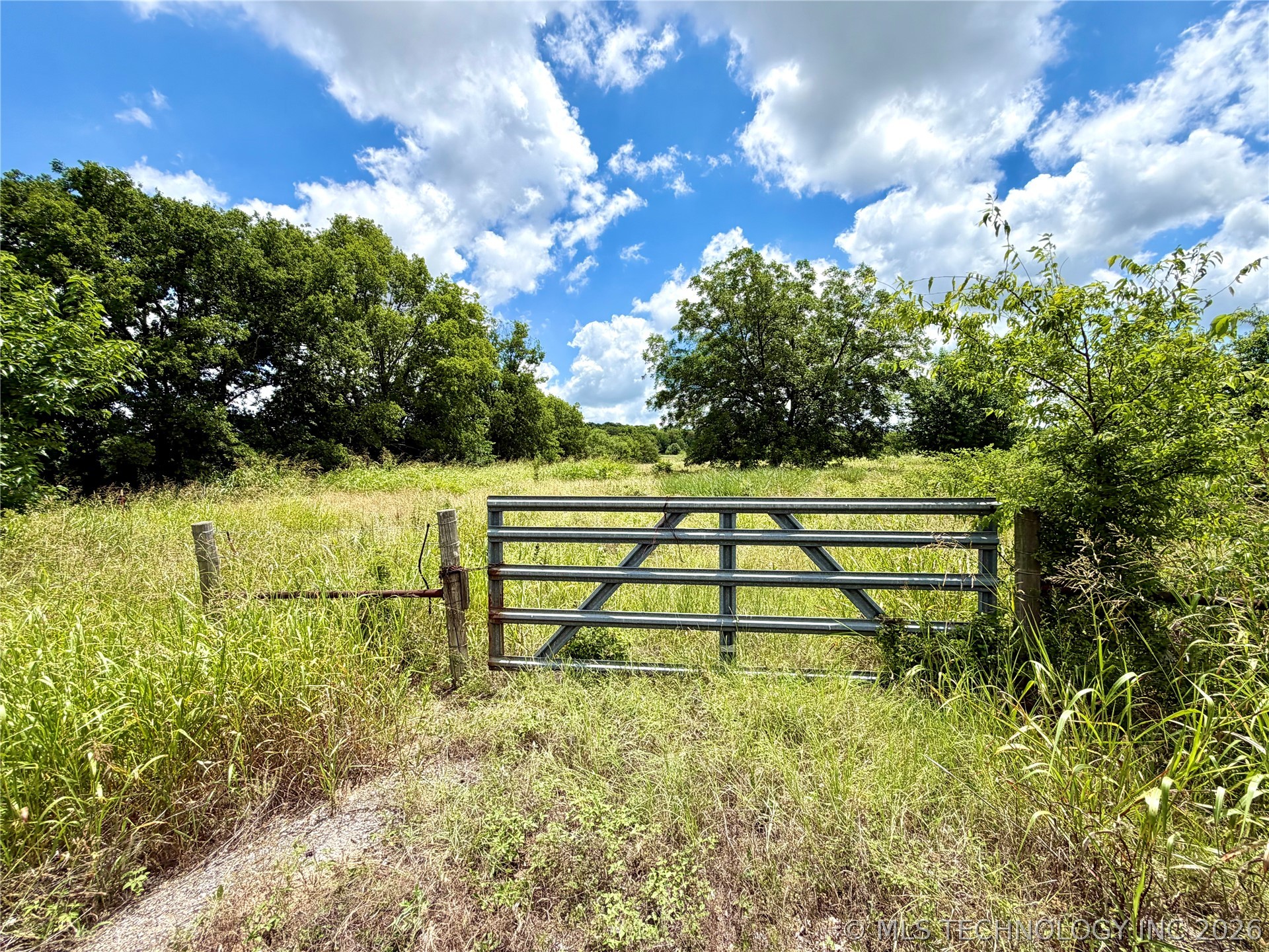 2622243 Property Photo 2