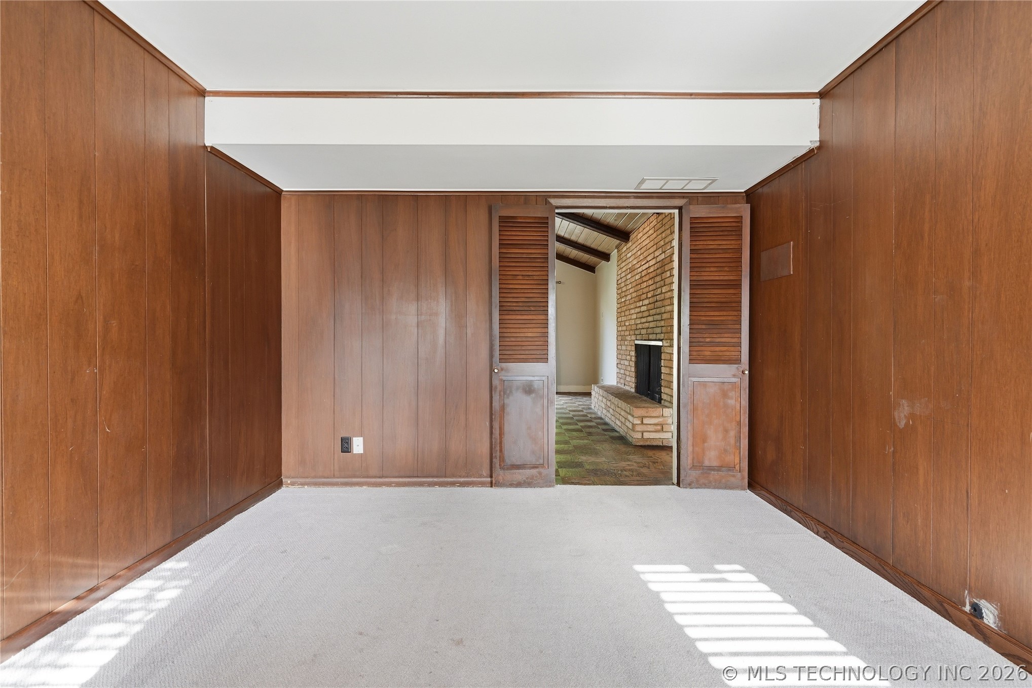5938 S New Haven Avenue Property Photo 10