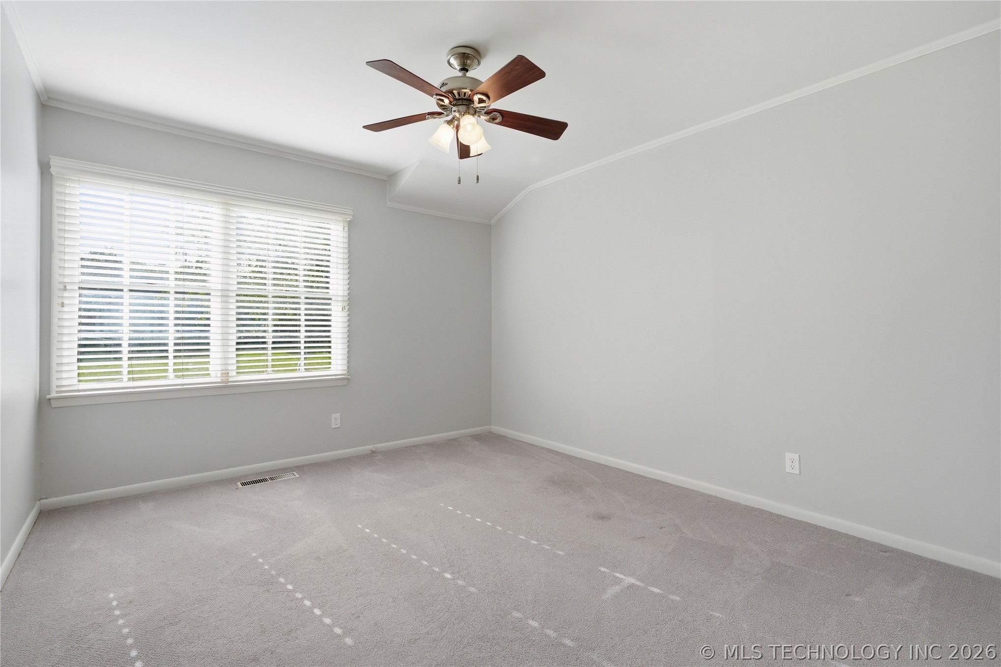 5938 S New Haven Avenue Property Photo 19
