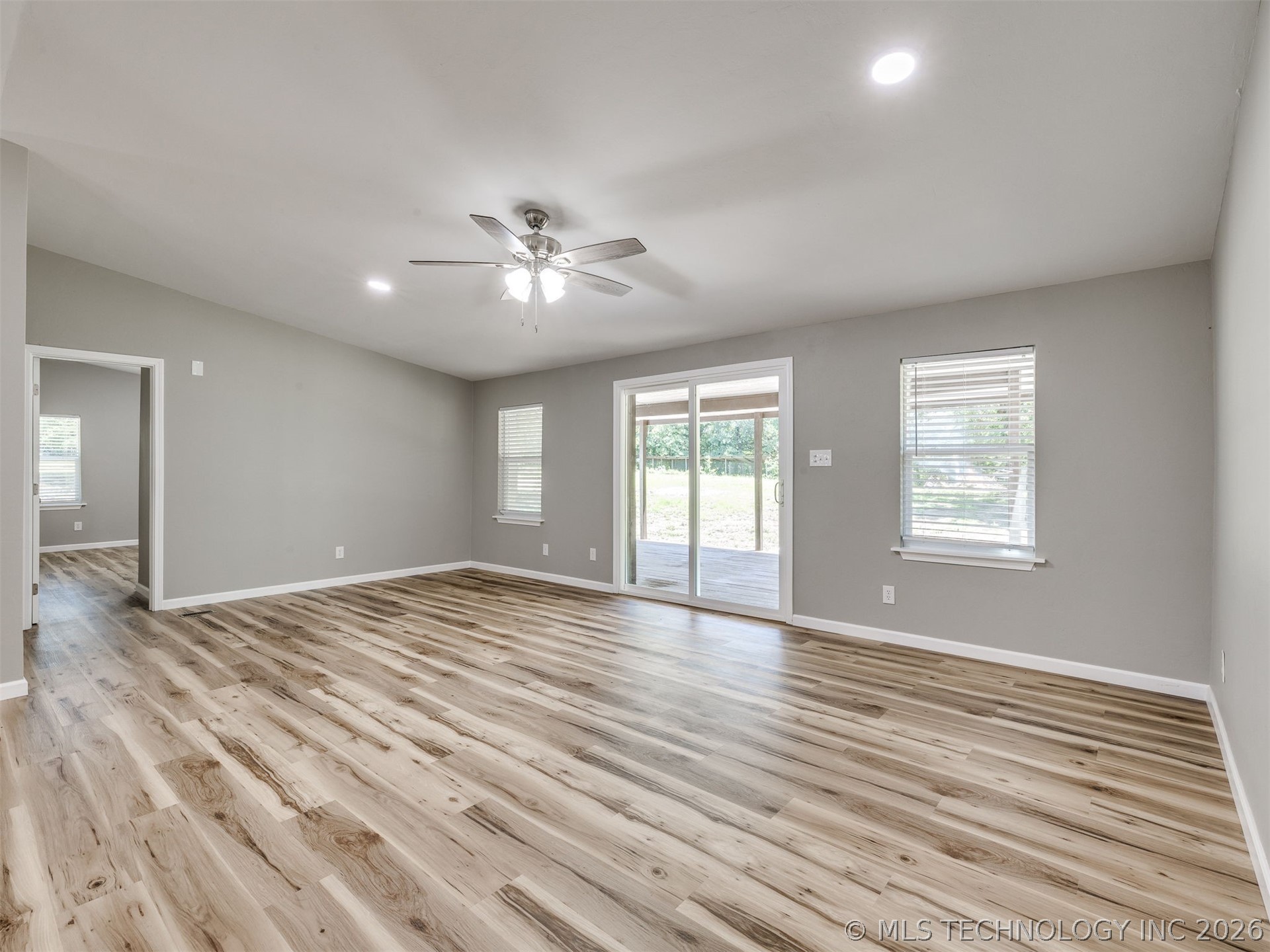 421065 E 1174 Road Property Photo 7