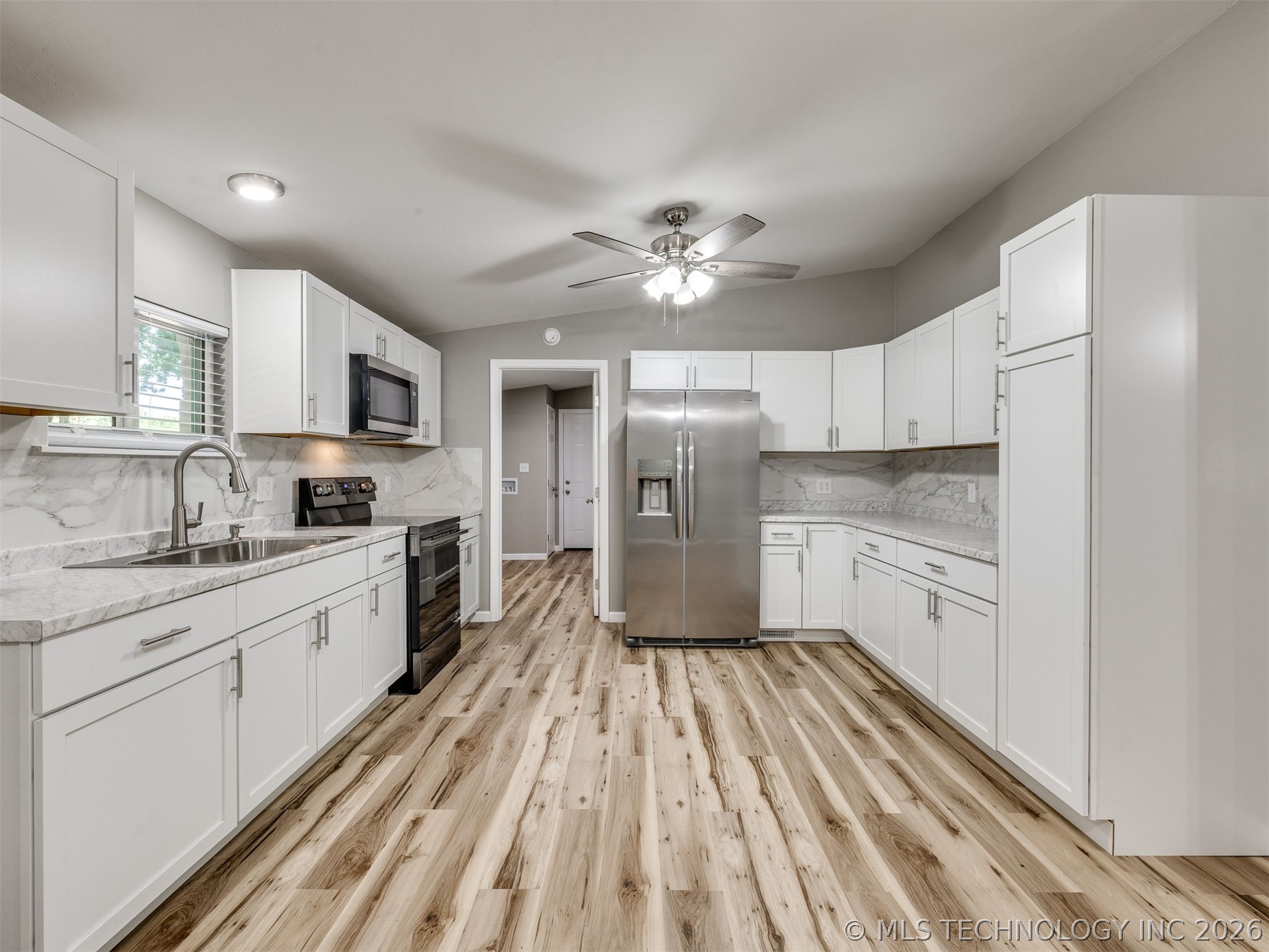 421065 E 1174 Road Property Photo 8