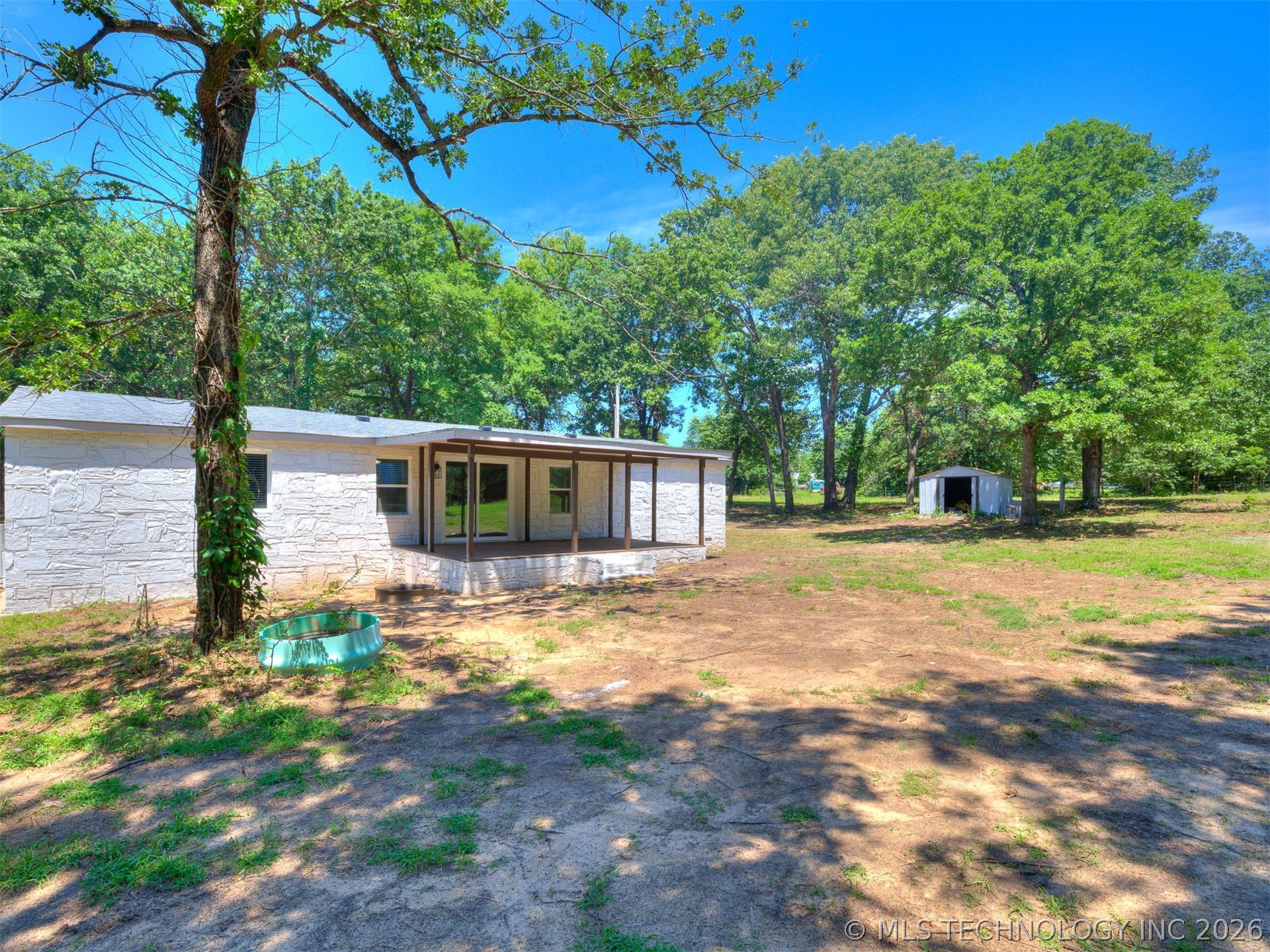 421065 E 1174 Road Property Photo 17