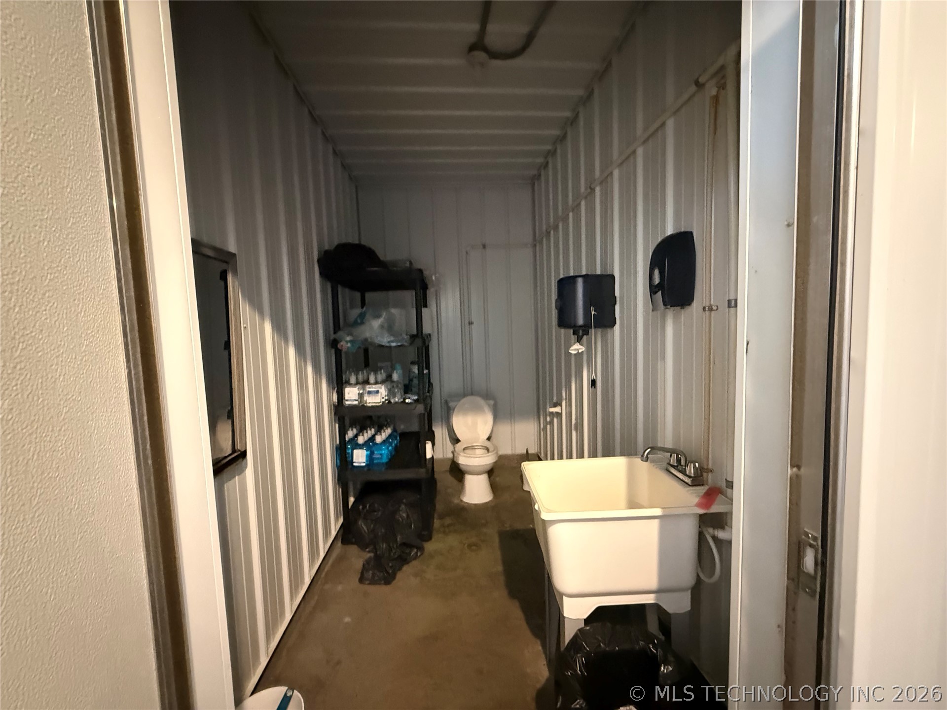 710 E 133rd Street S Property Photo 28