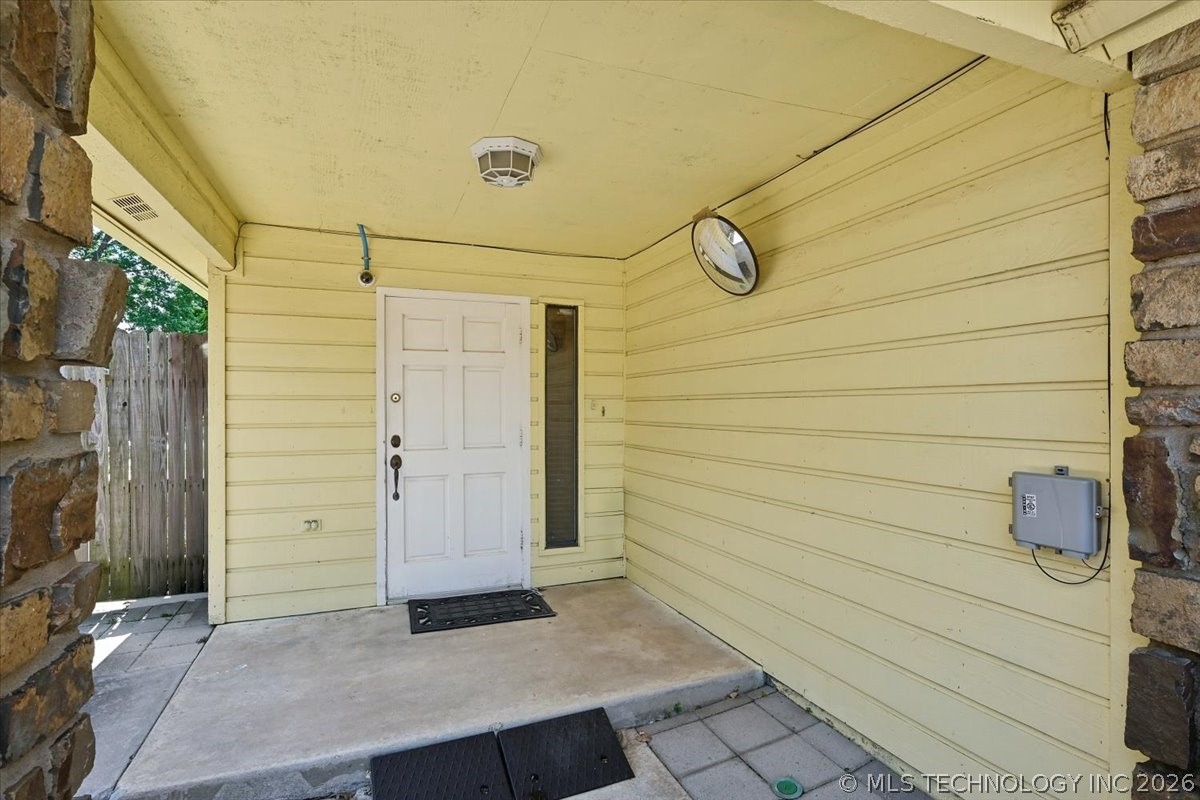4940 E 73rd Street Property Photo 4