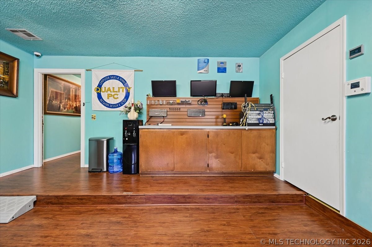 4940 E 73rd Street Property Photo 10