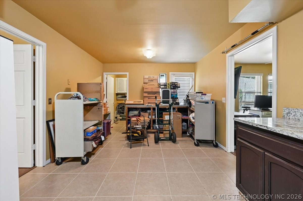4940 E 73rd Street Property Photo 24