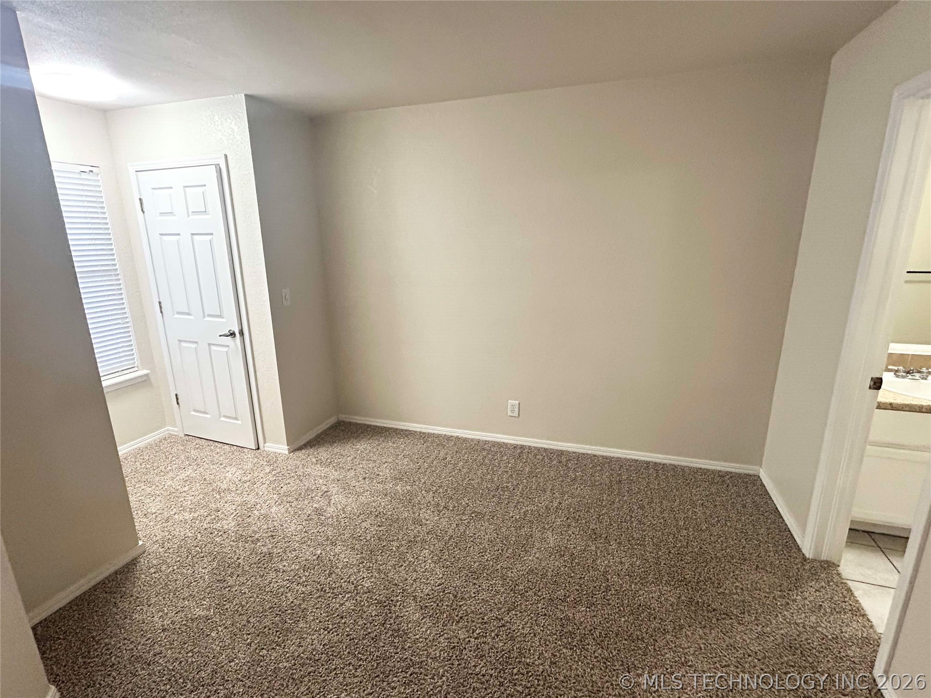 13236 E 30th Place C Property Photo 7