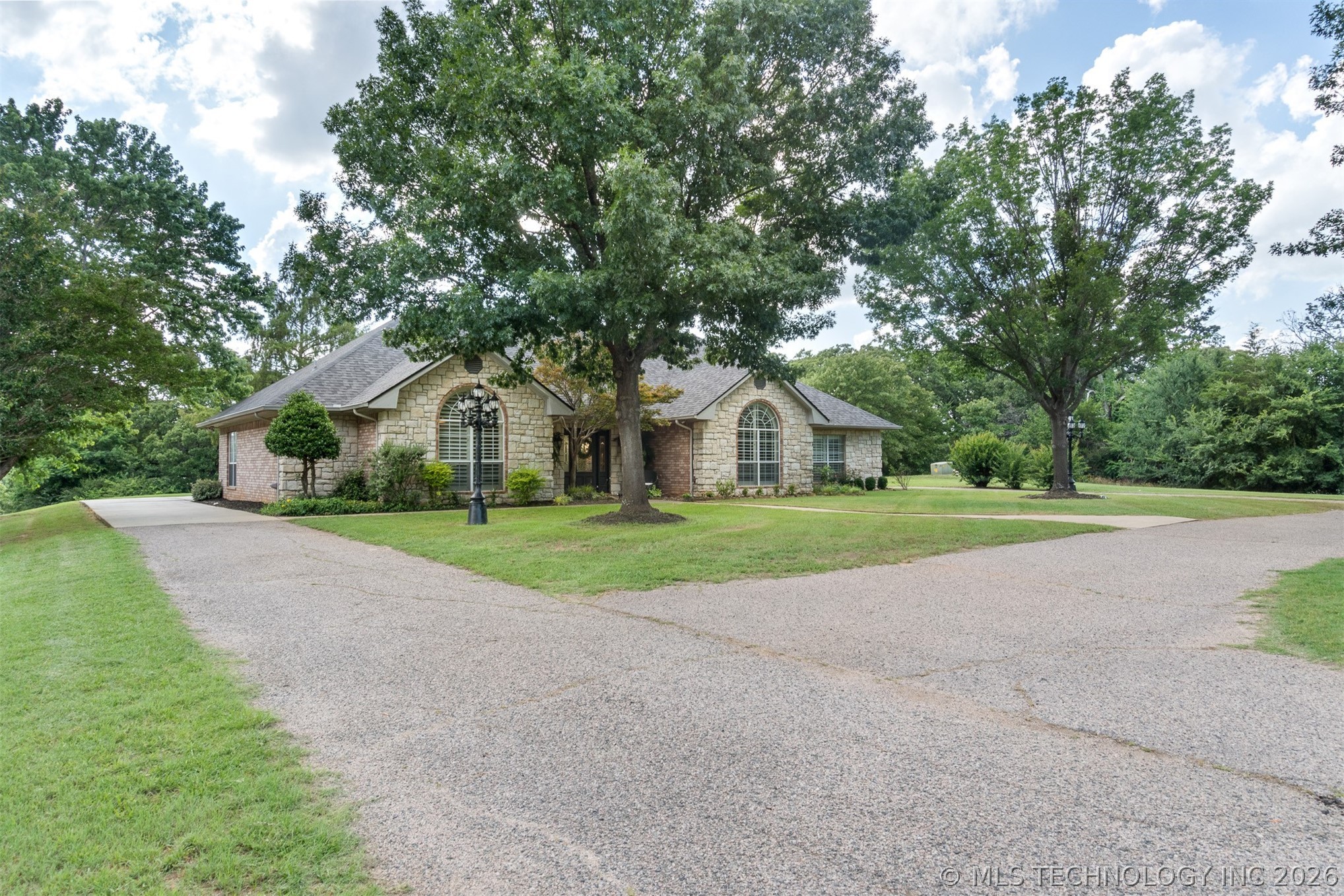 1727 N Washington Property Photo 4
