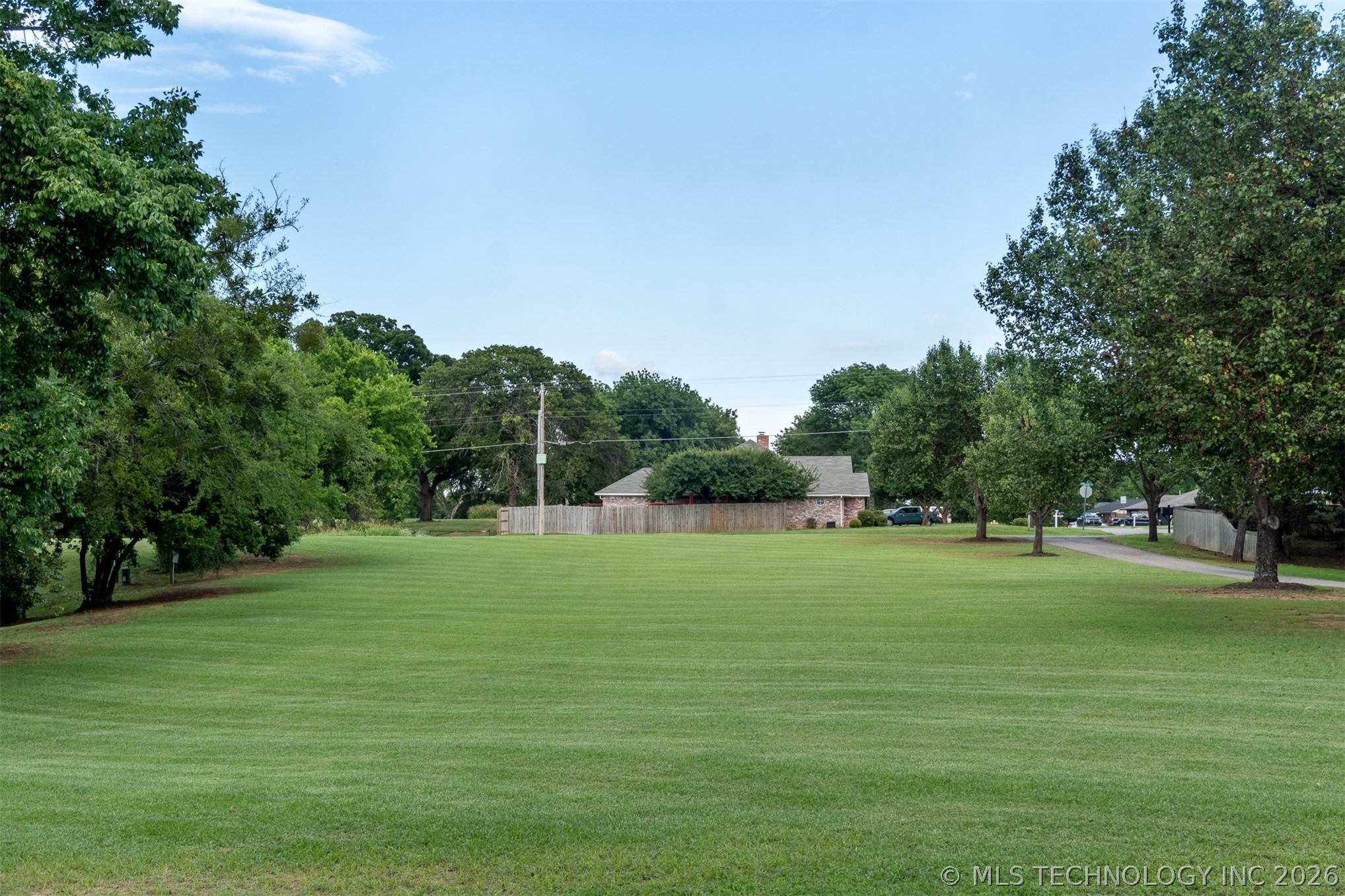 1727 N Washington Property Photo 5