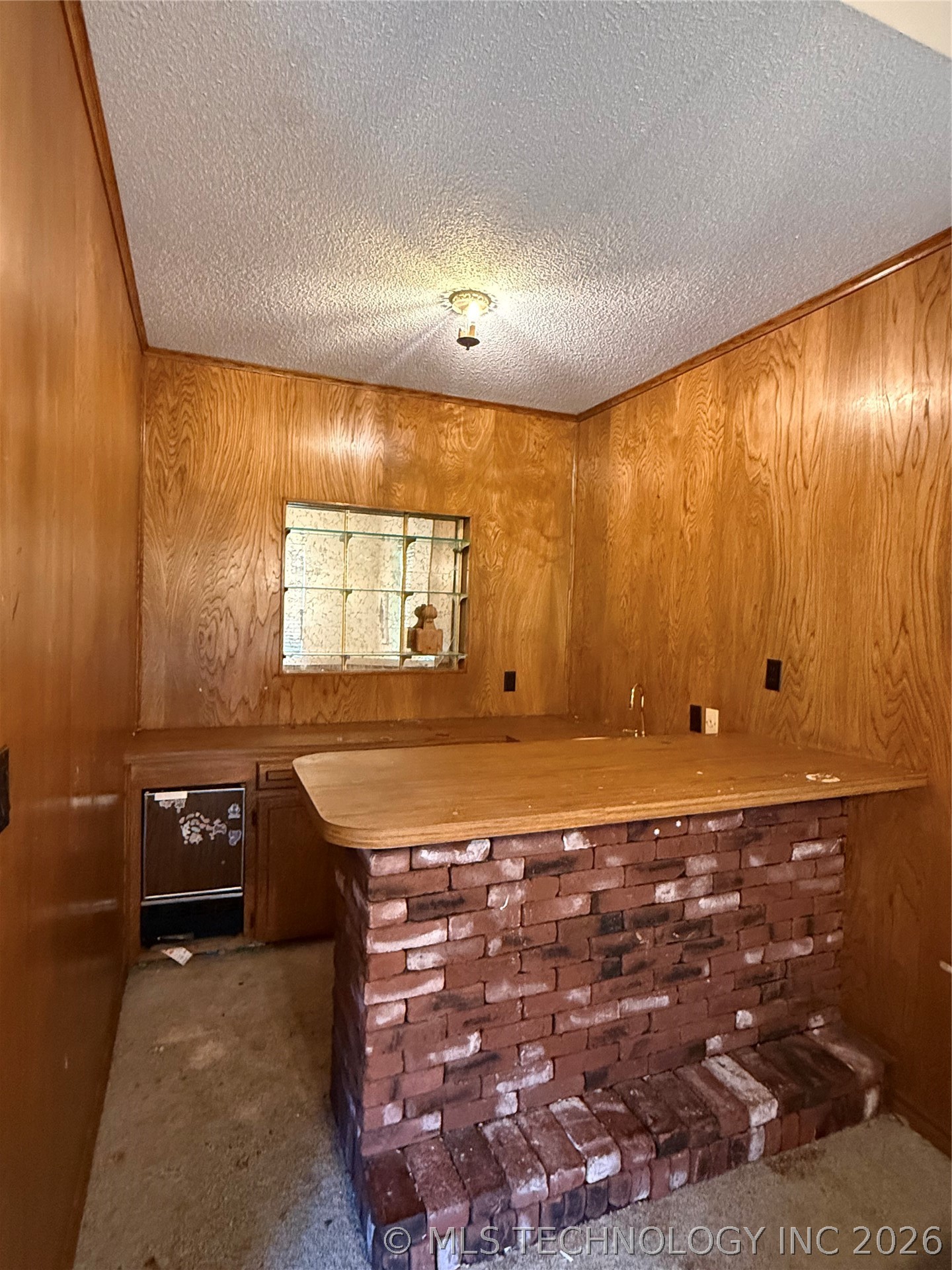 1201 W Elm Property Photo 6