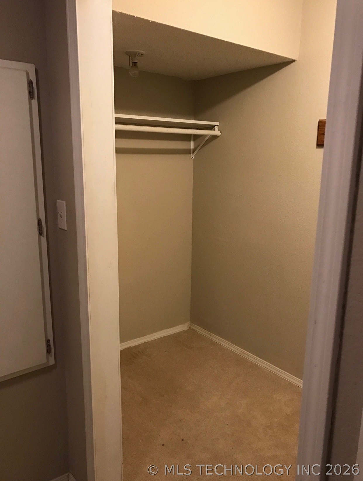 1201 W Elm Property Photo 18