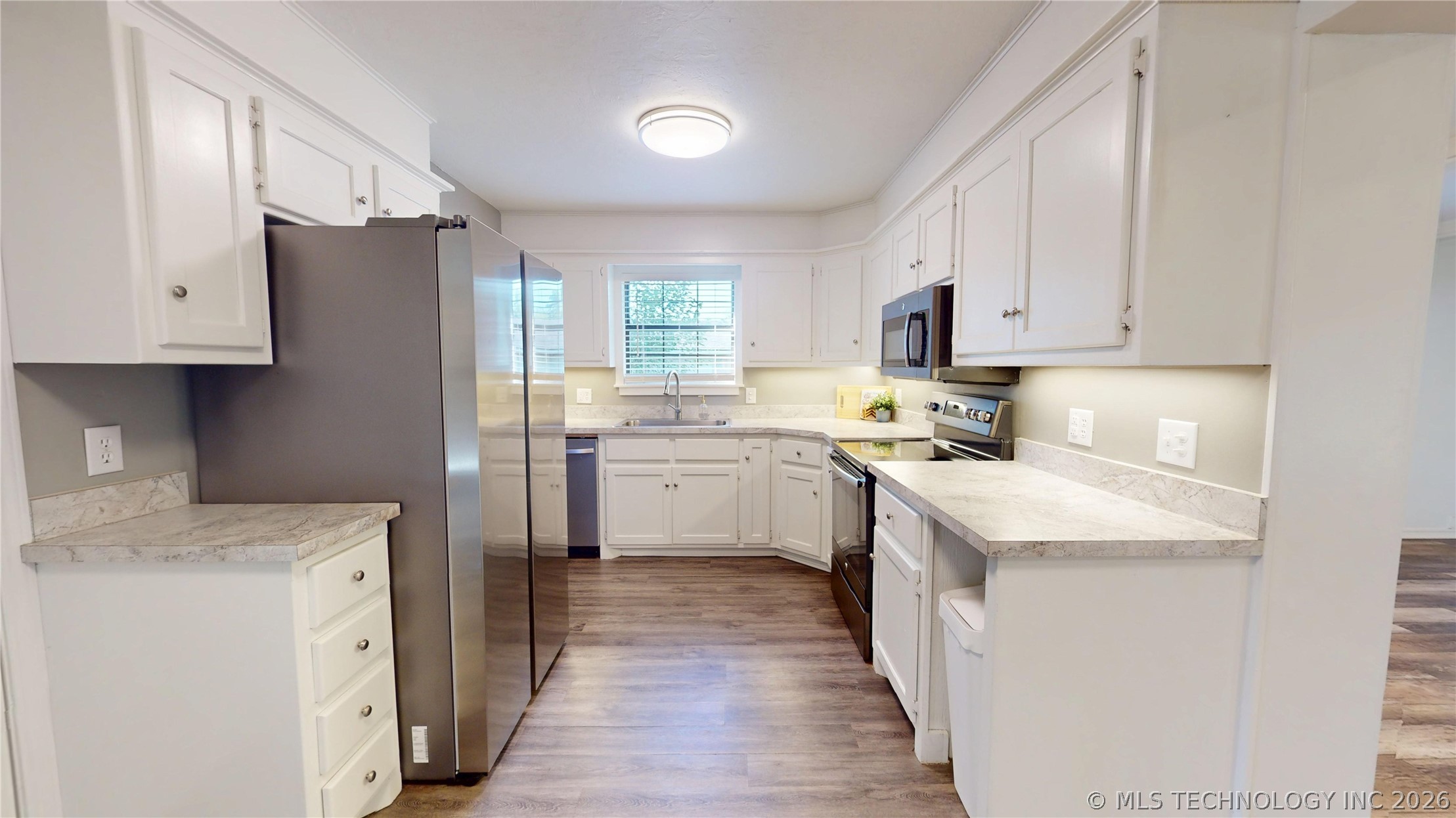 4403 N Chapman Property Photo 5