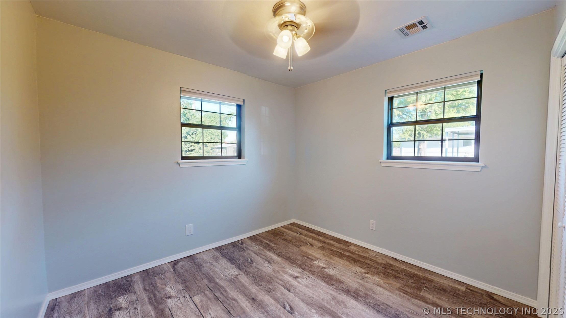 4403 N Chapman Property Photo 11