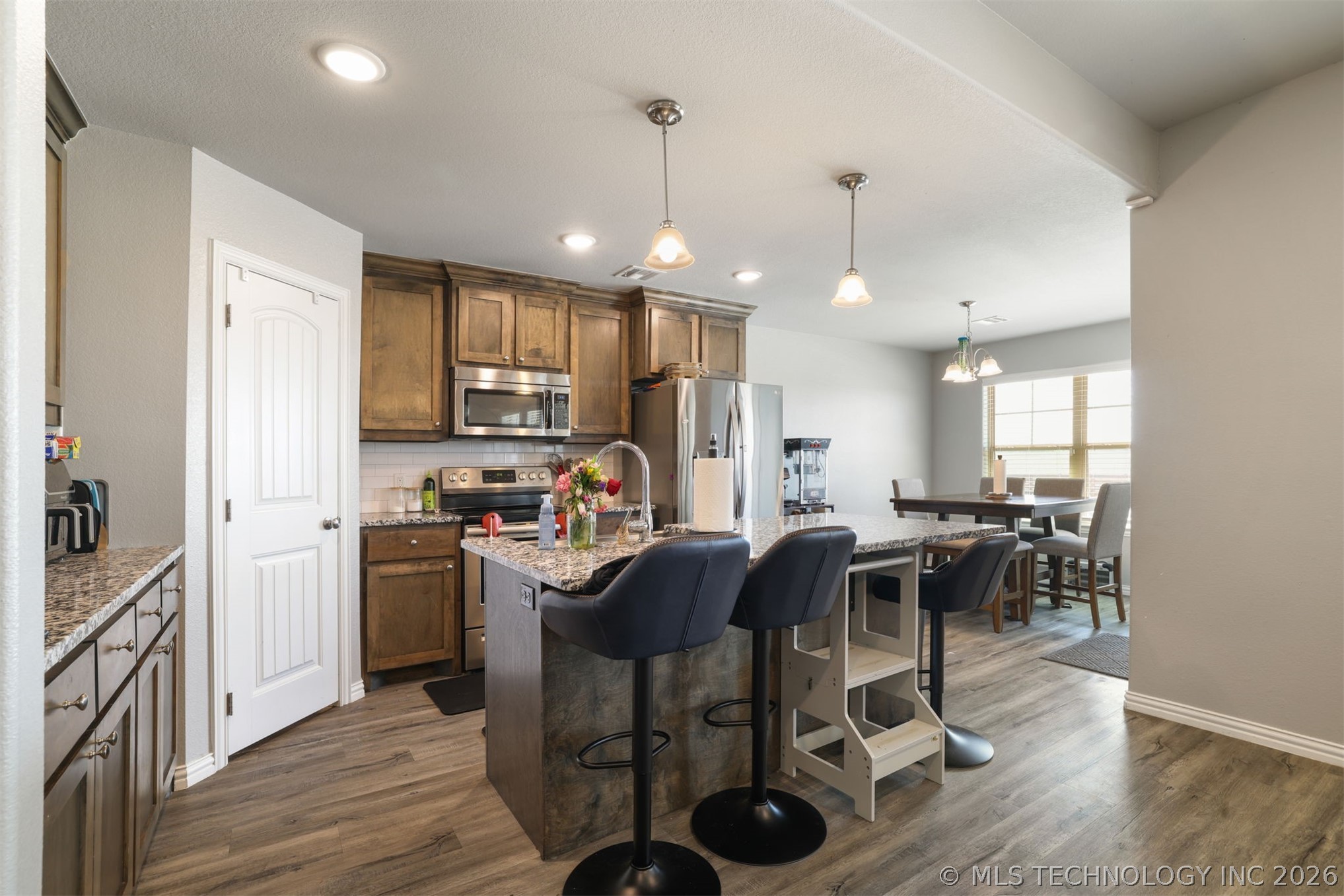 571 Lake Meadow Loop Property Photo 5