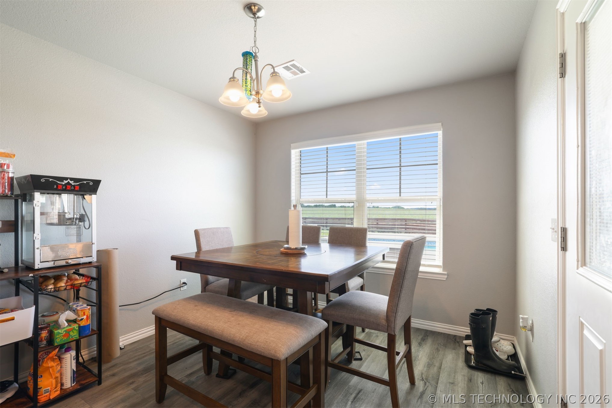 571 Lake Meadow Loop Property Photo 7