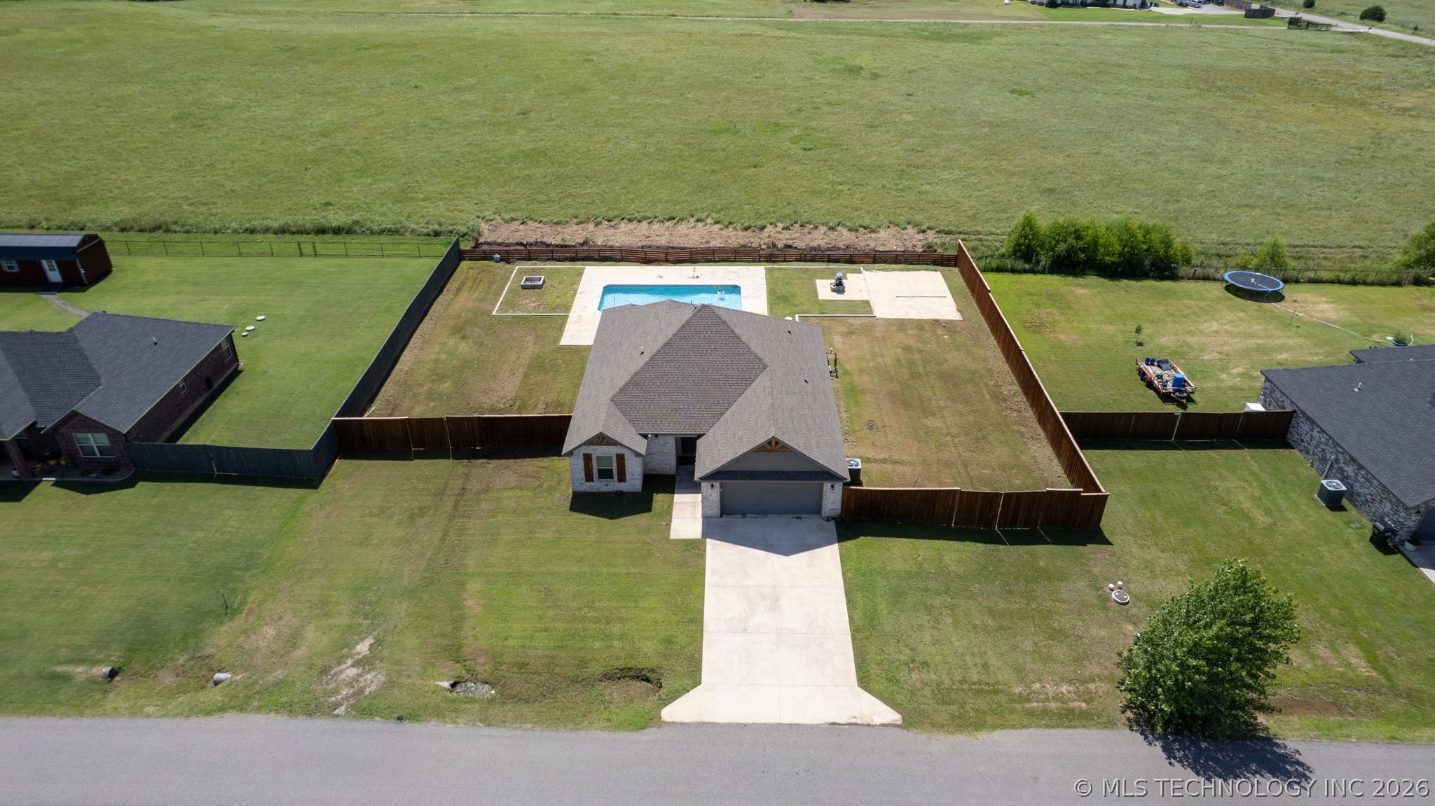 571 Lake Meadow Loop Property Photo 28